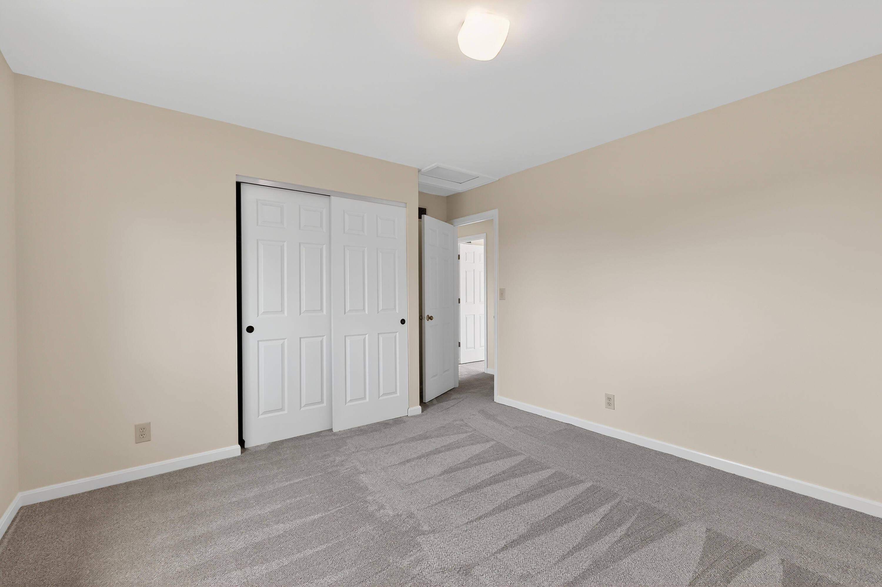 9754 Windsor Way Property Photo 30