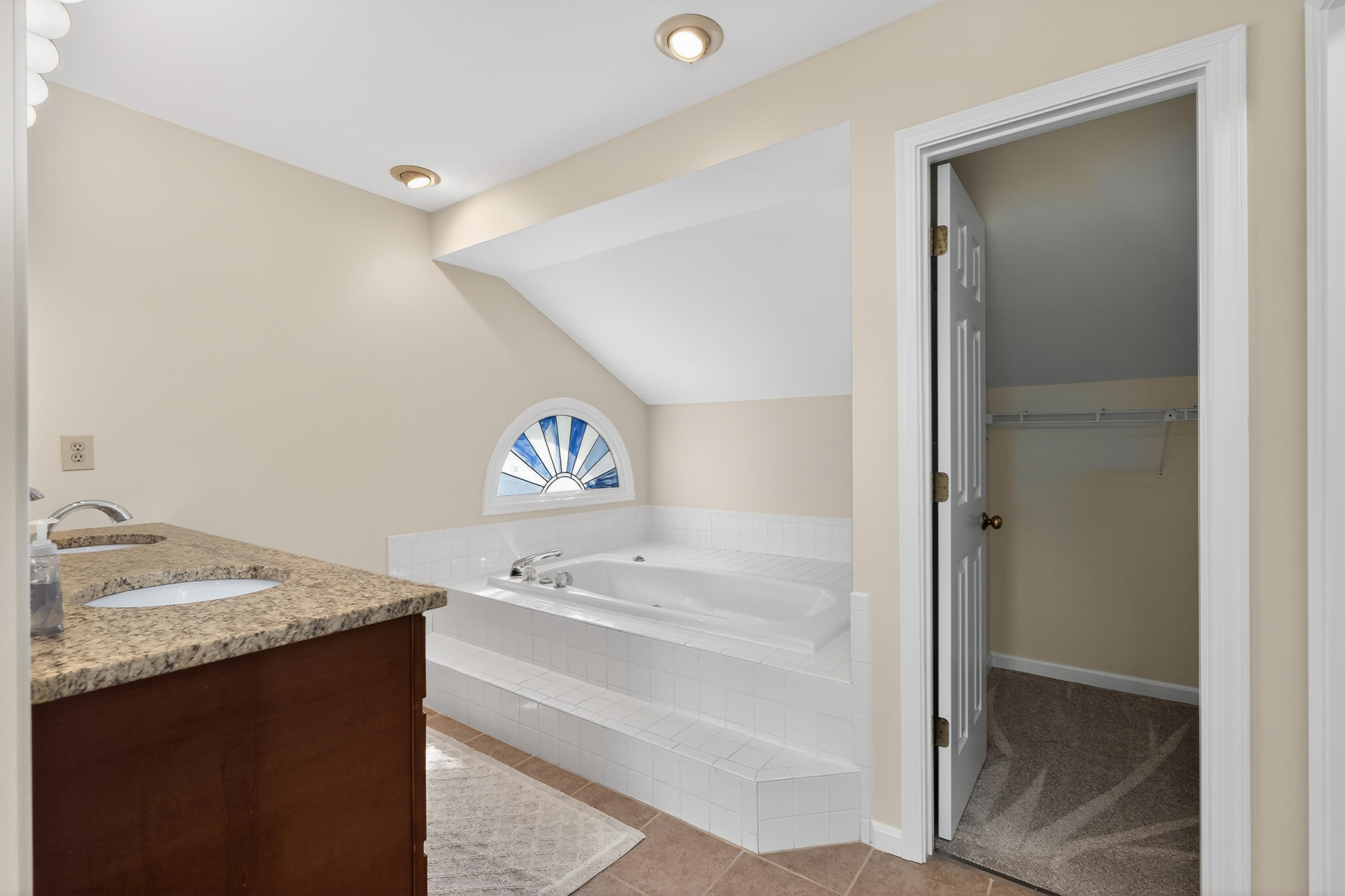 9754 Windsor Way Property Photo 38