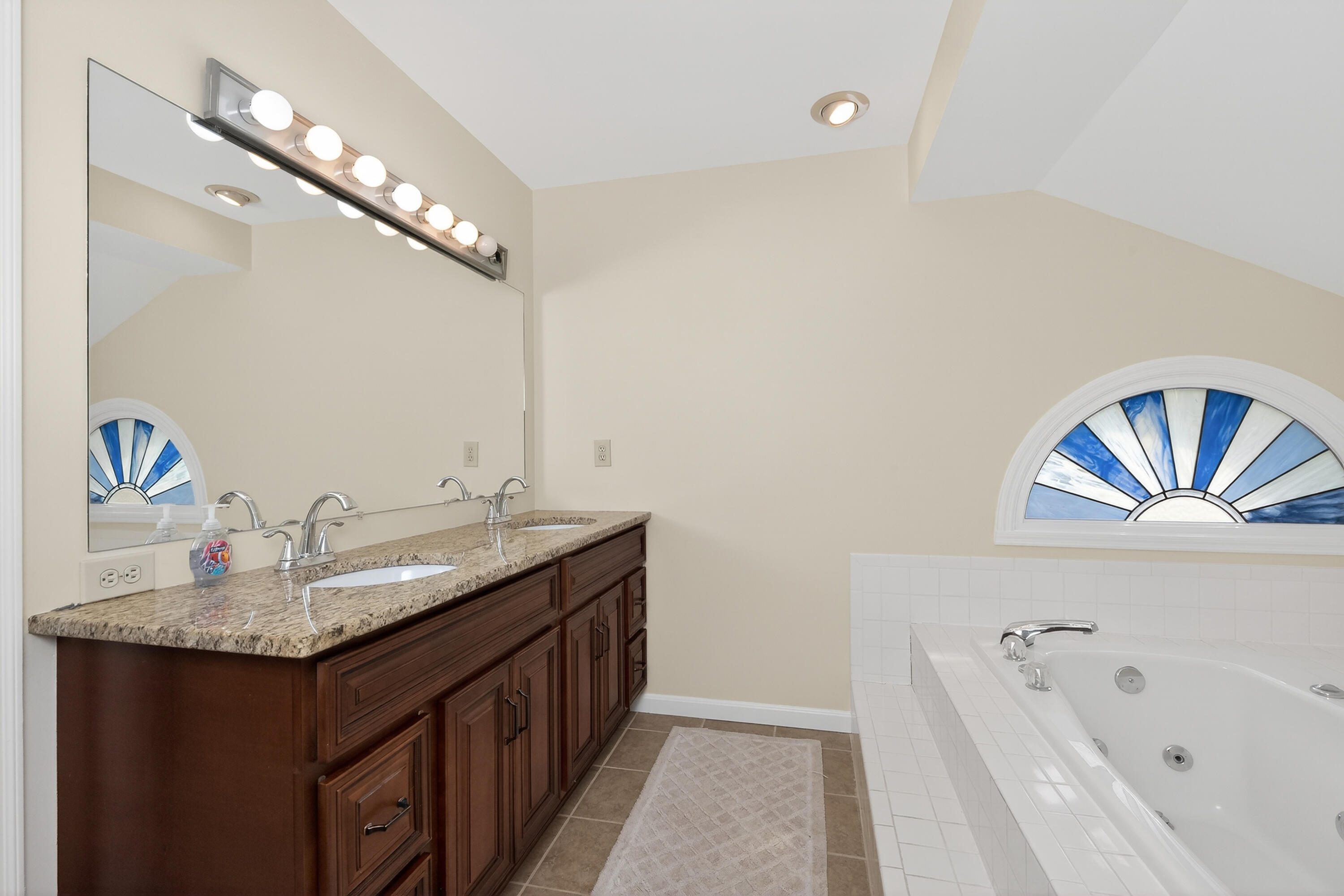9754 Windsor Way Property Photo 39