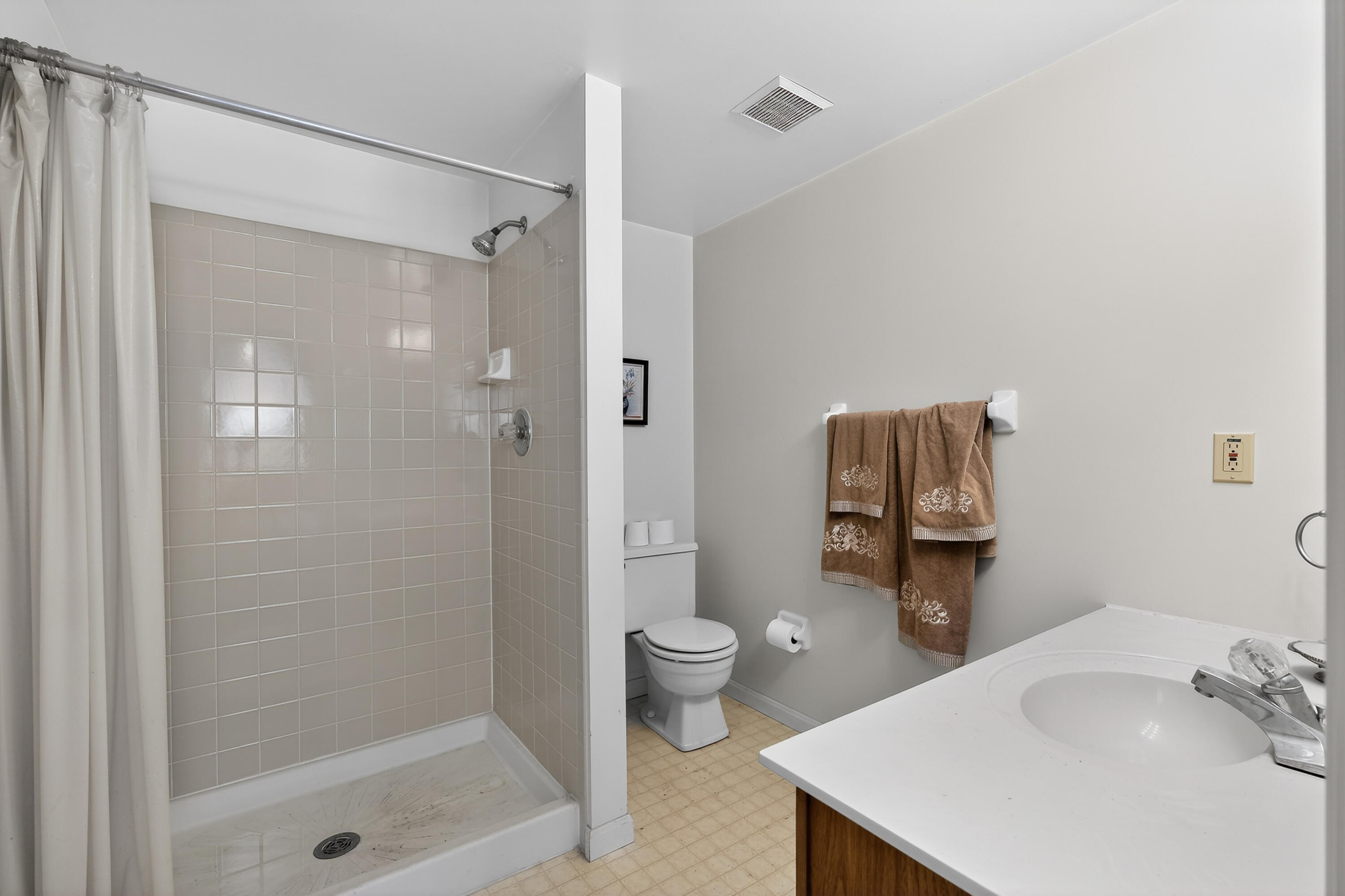 9754 Windsor Way Property Photo 45