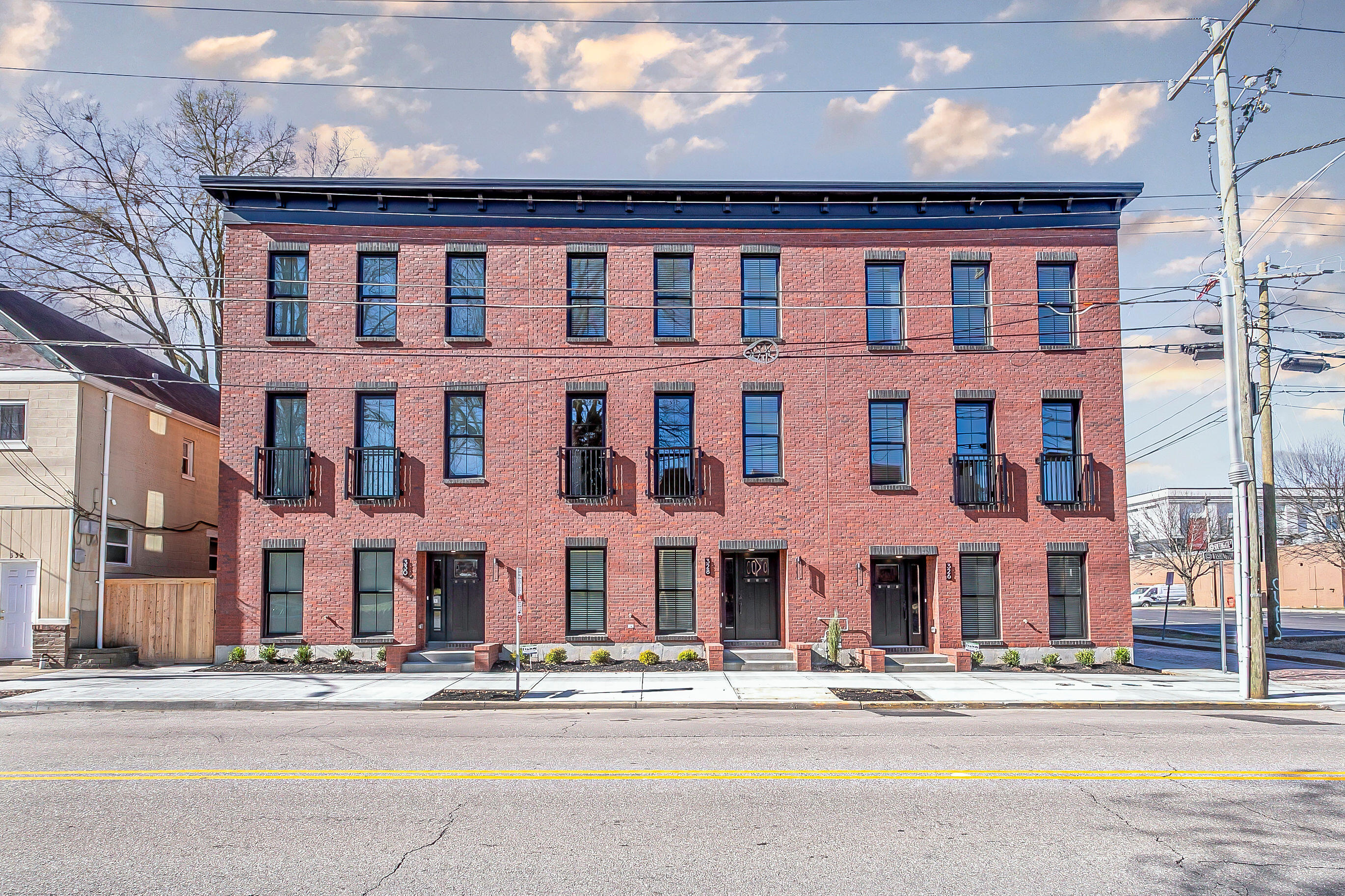 328 Washington Avenue Property Photo 1