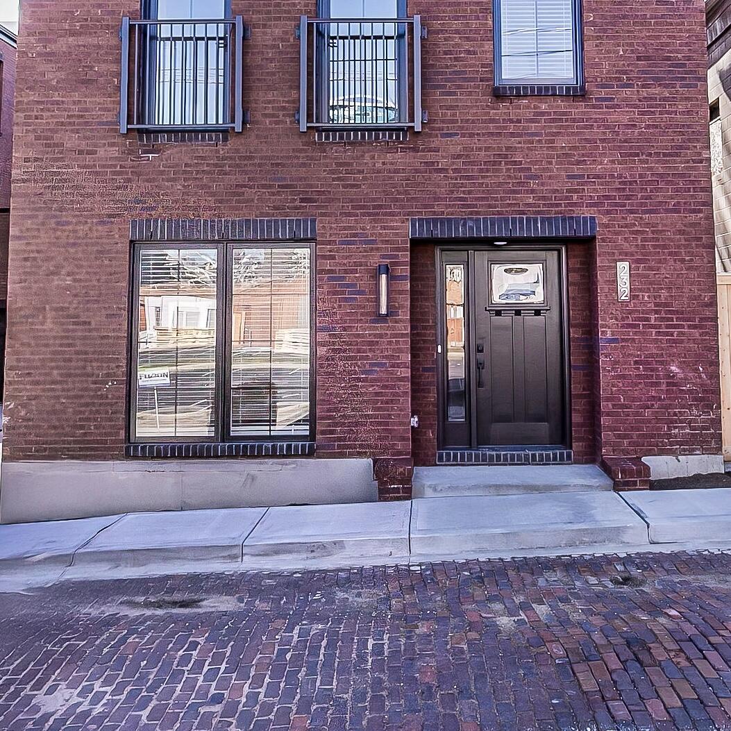 232 E Southgate Street Property Photo 11