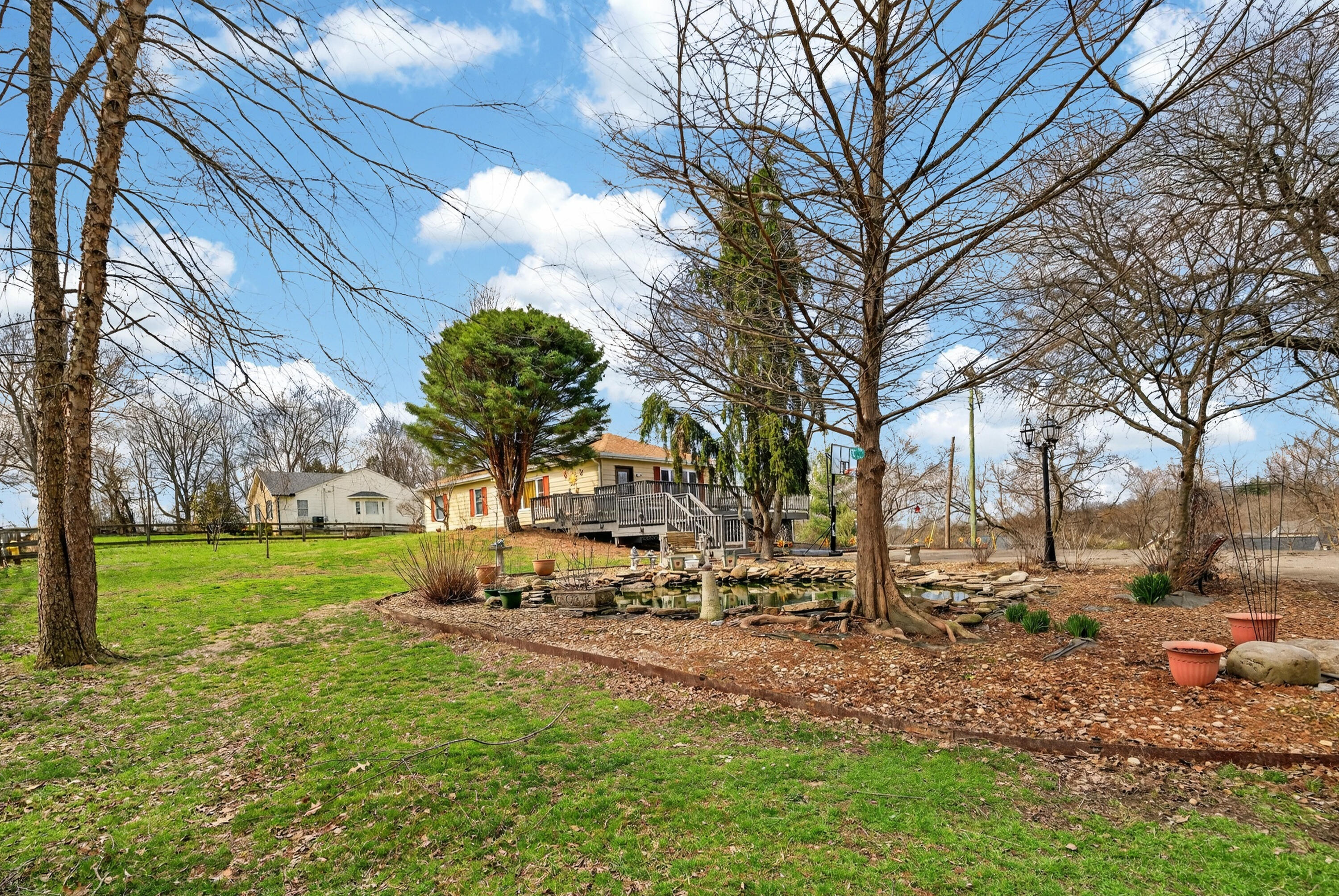 3042 Sugar Camp Road Property Photo 1
