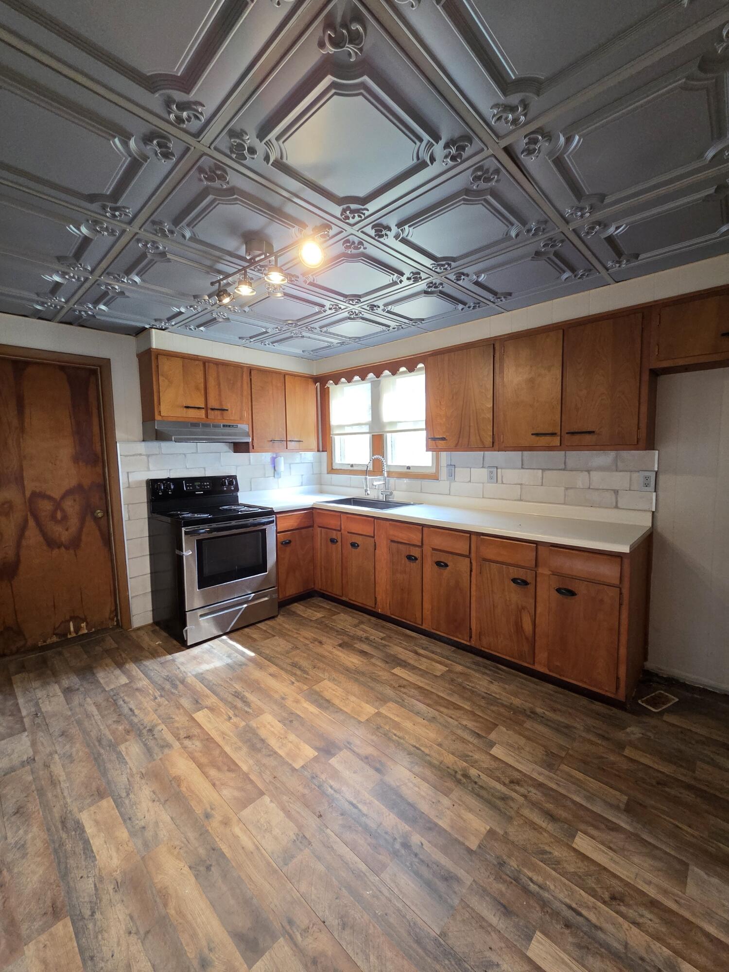 235 Garrett Avenue Property Photo 12
