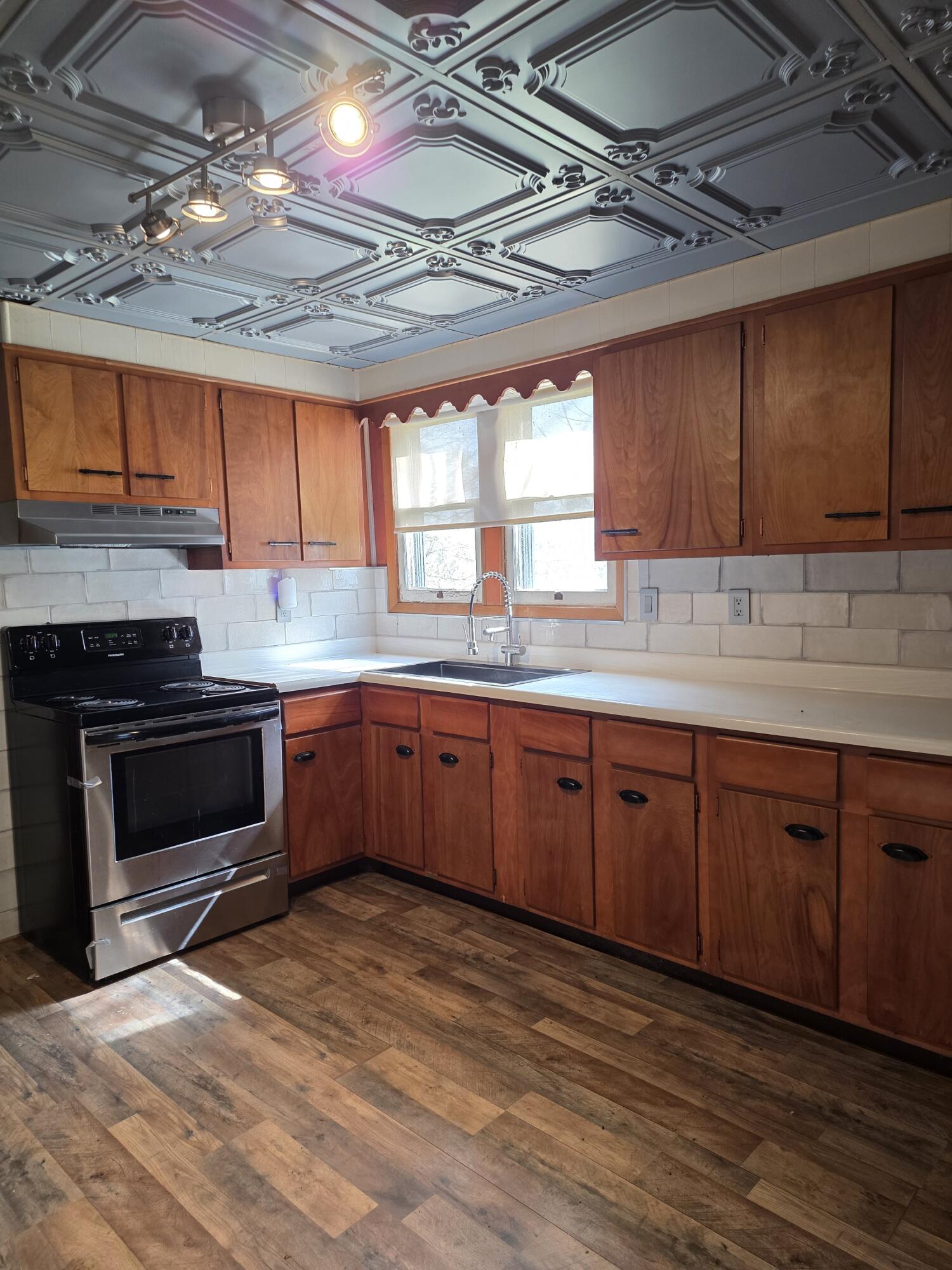 235 Garrett Avenue Property Photo 14