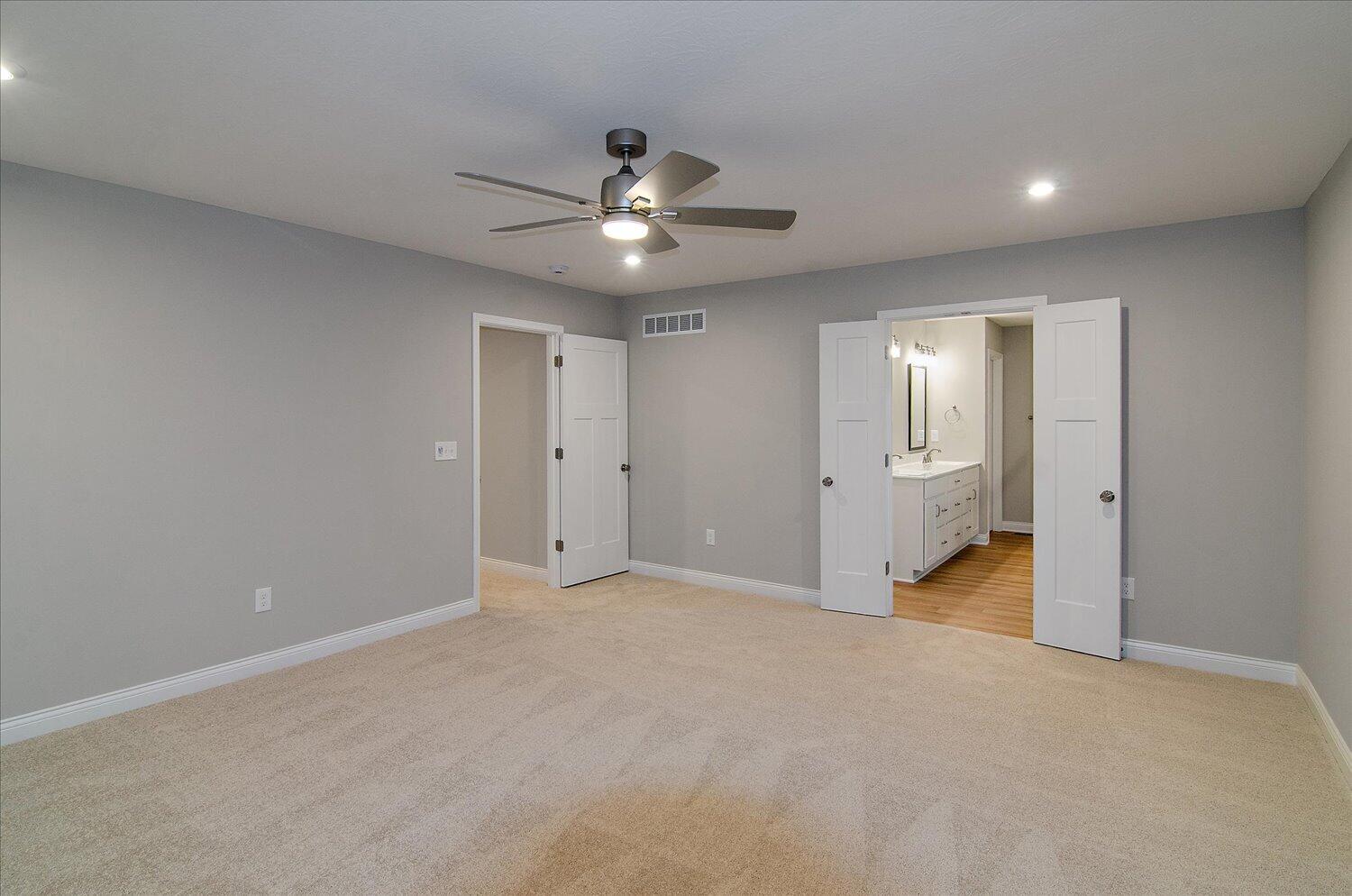429 Flightline Drive Property Photo 18
