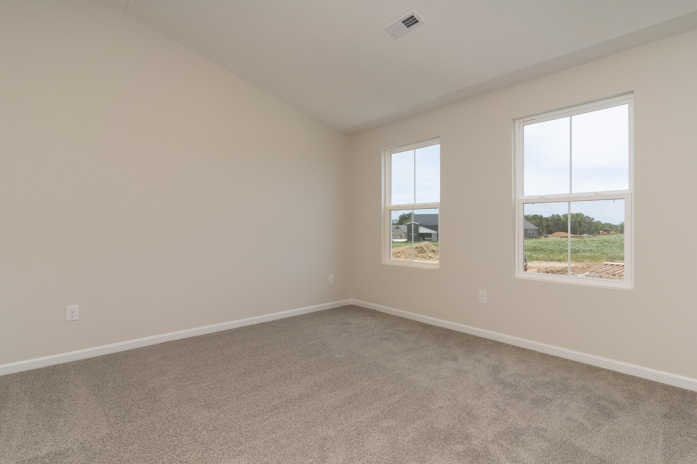 4096 Cardiff Street Property Photo 26