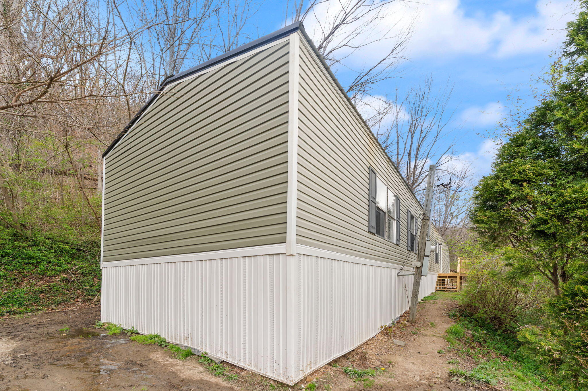 183 Pine Bridge Road Property Photo 2