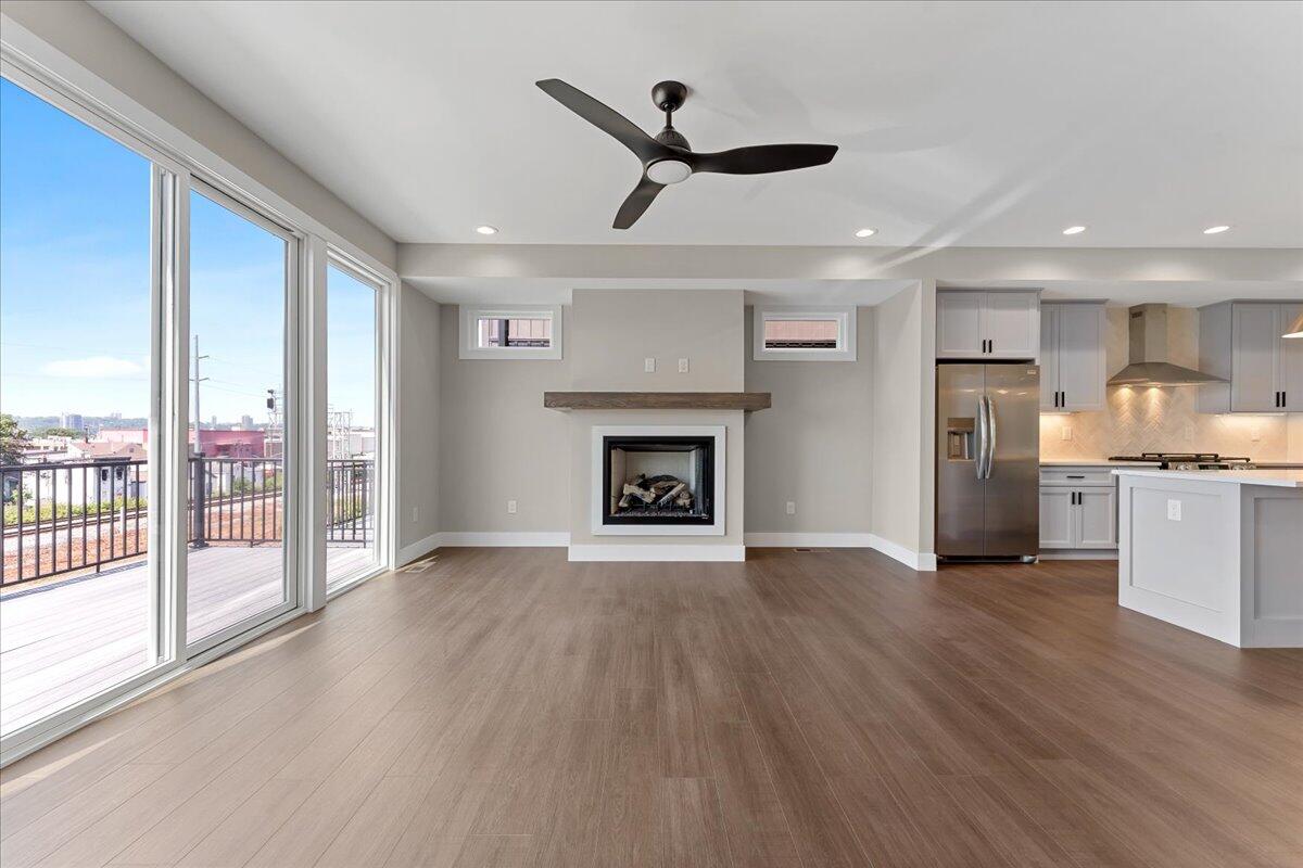 105 W 13th Street, 10 Property Photo 14