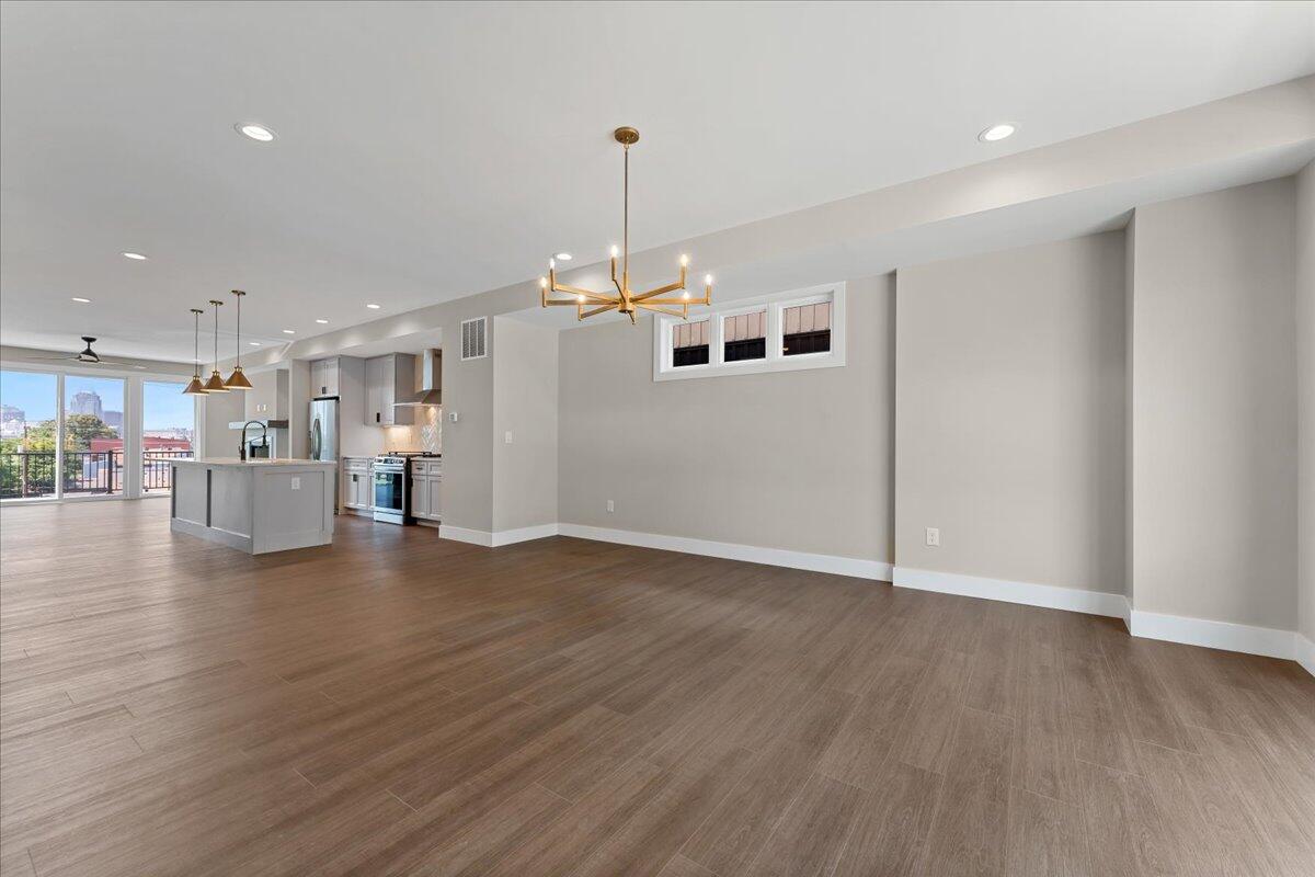105 W 13th Street, 10 Property Photo 22