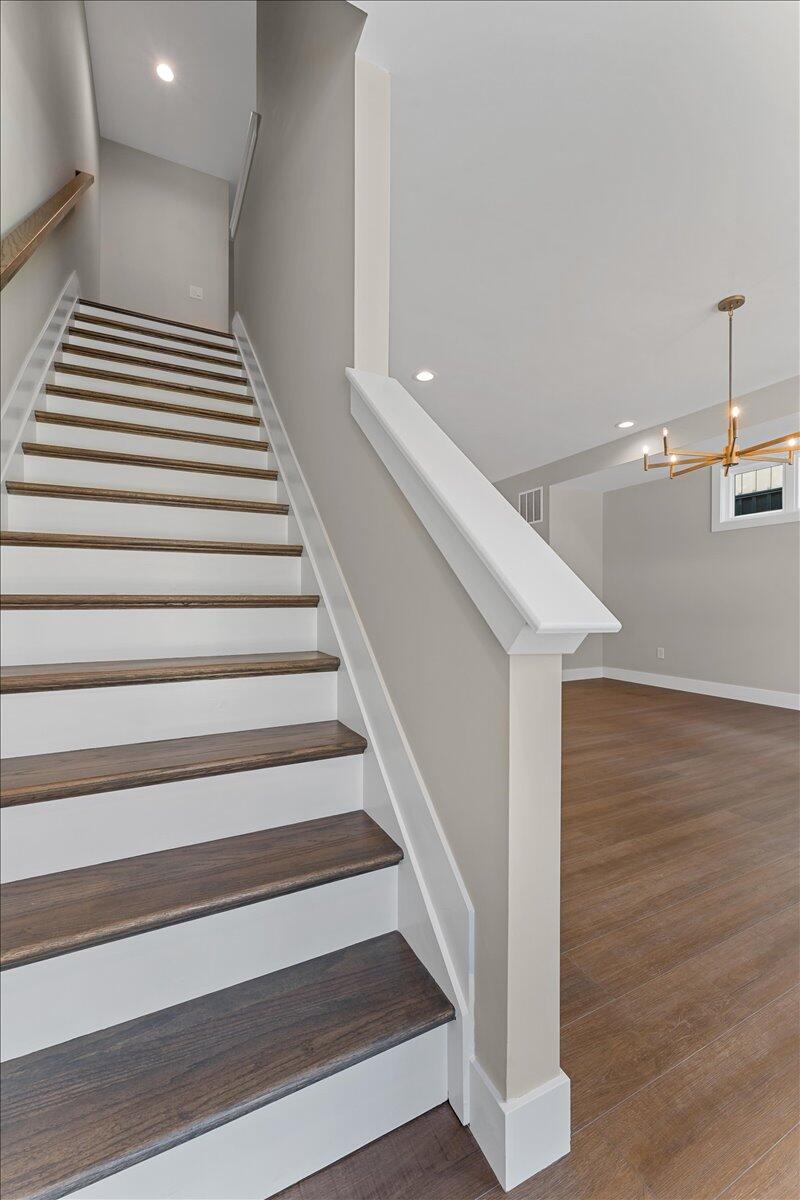 105 W 13th Street, 10 Property Photo 23