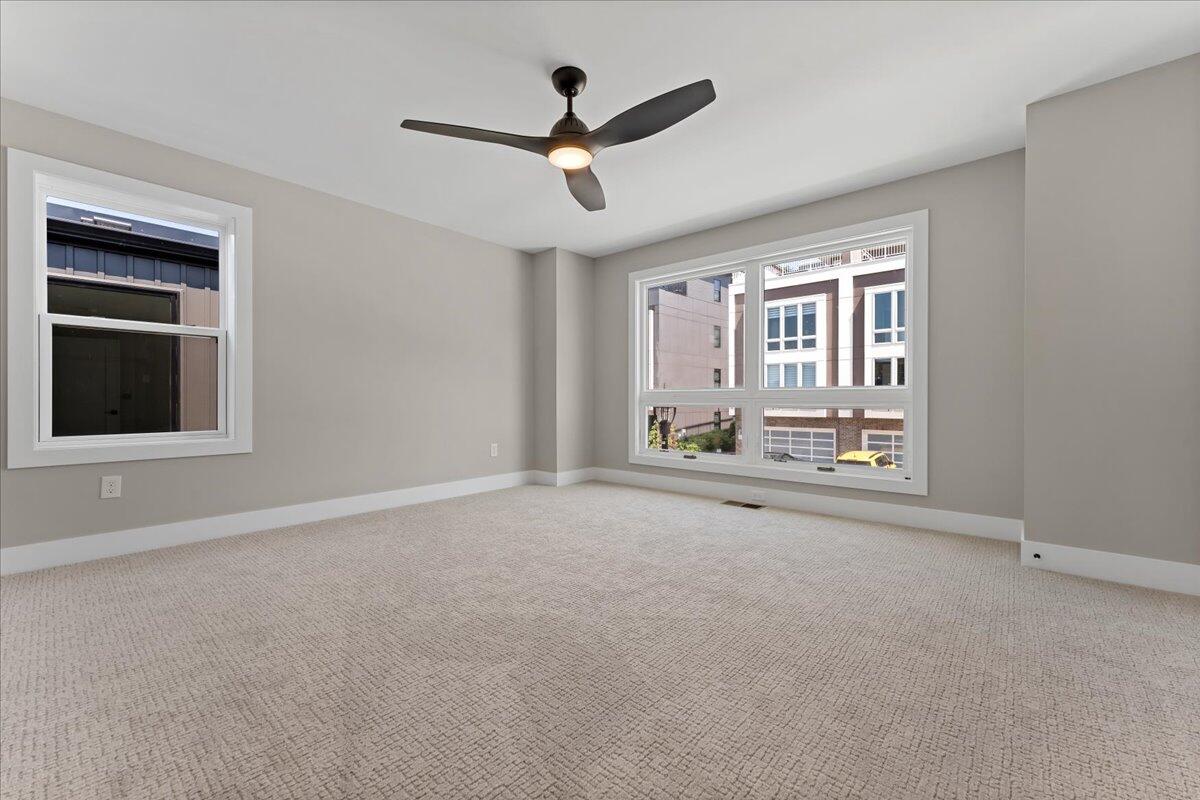 105 W 13th Street, 10 Property Photo 29
