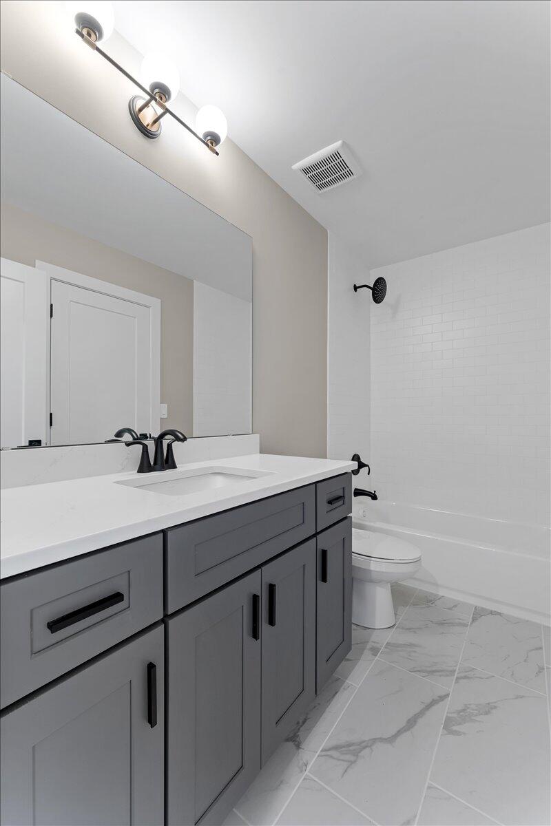 105 W 13th Street, 10 Property Photo 30
