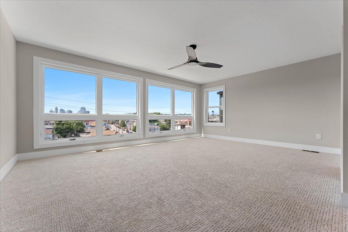 105 W 13th Street, 10 Property Photo 32