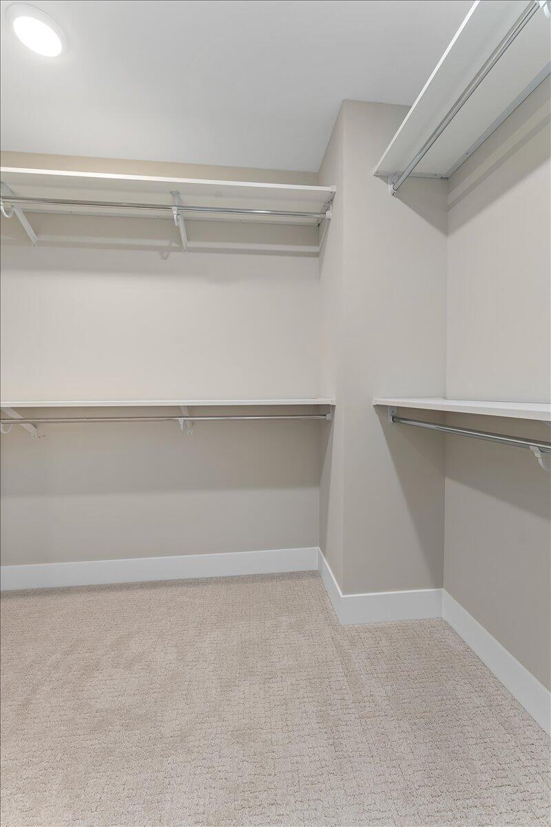 105 W 13th Street, 10 Property Photo 37