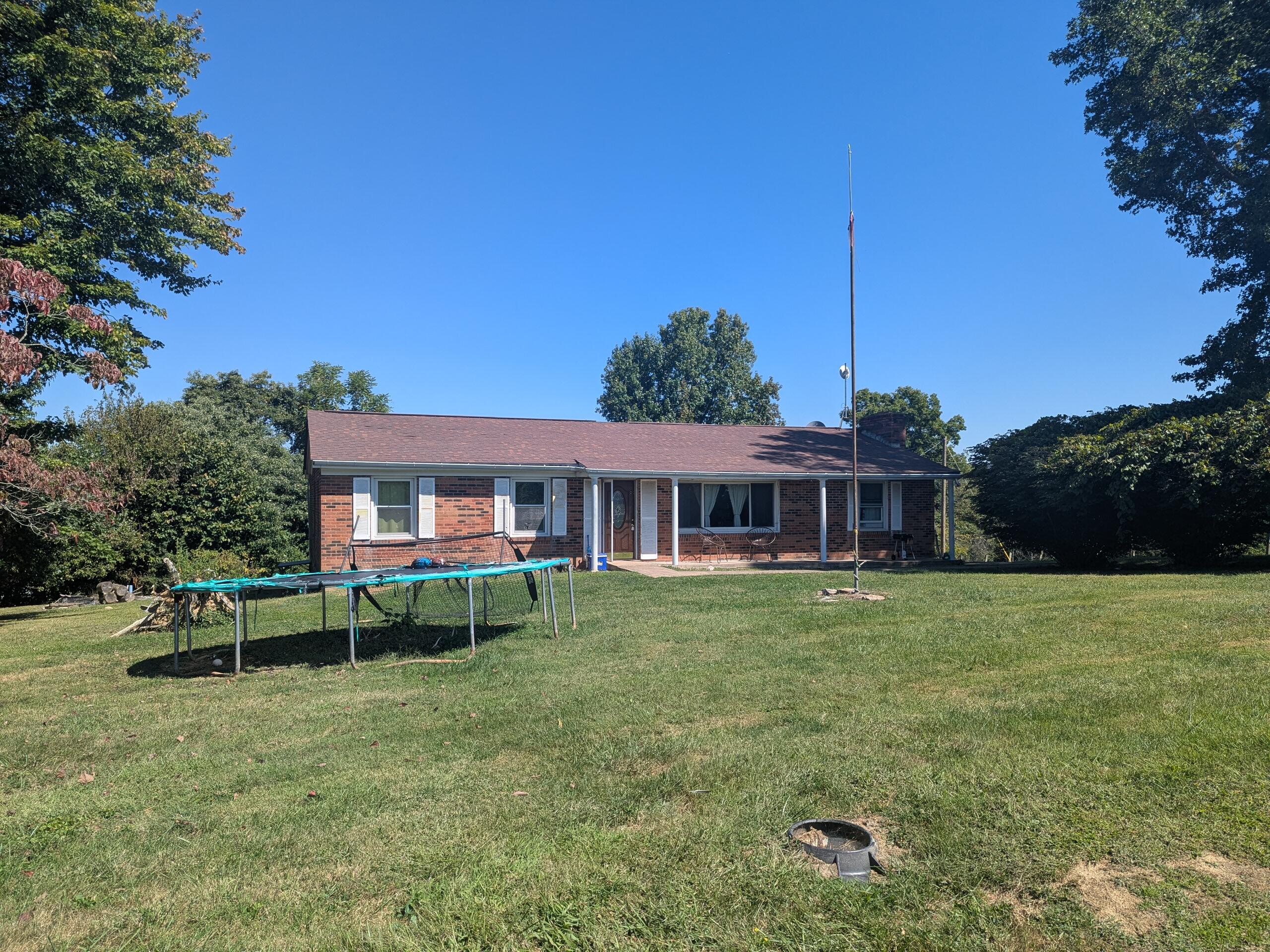 2945 Eagle Hill Road Property Photo 3