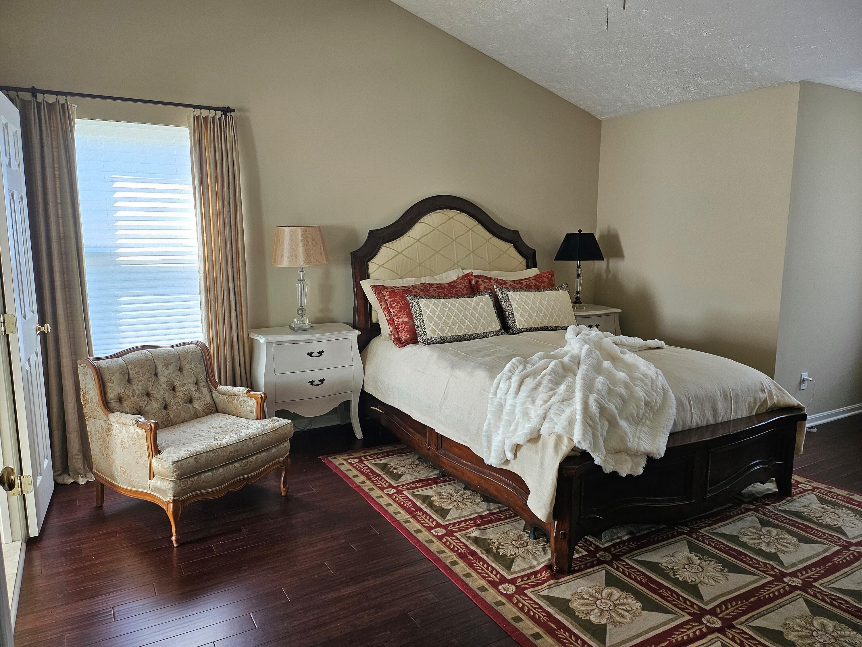 9718 Cherbourg Drive Property Photo 11