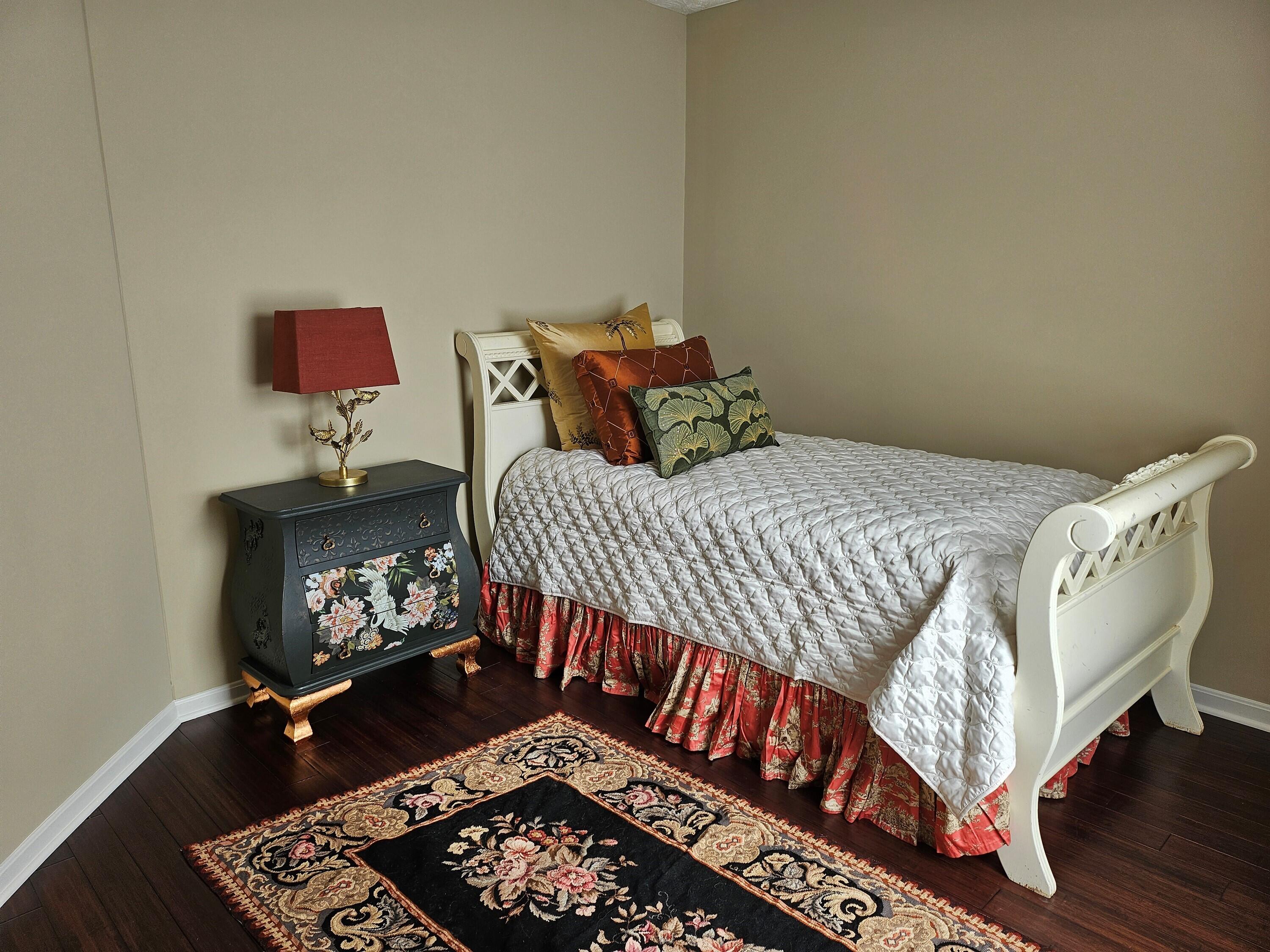 9718 Cherbourg Drive Property Photo 16