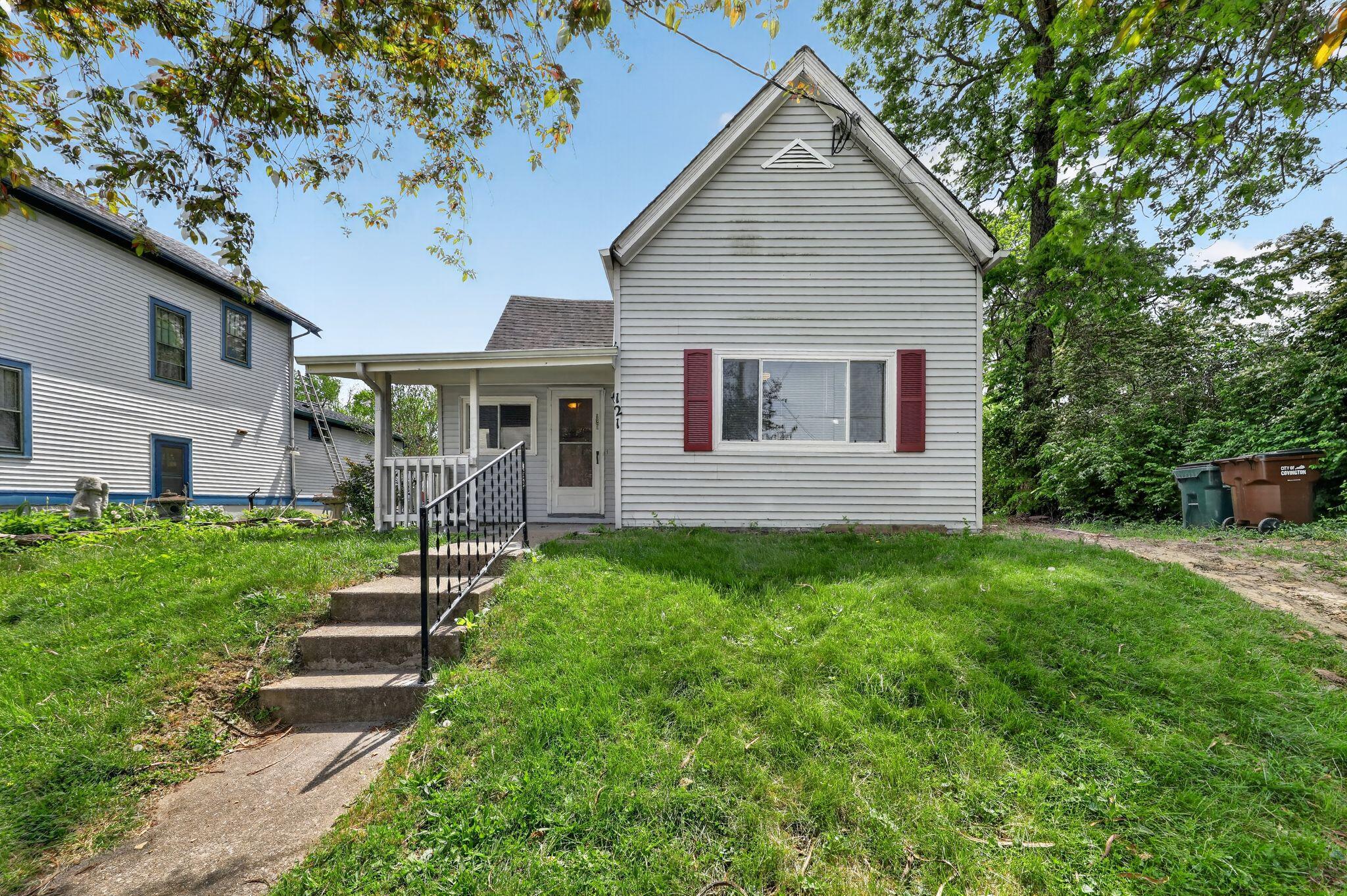 121 E 33rd Street Property Photo 2