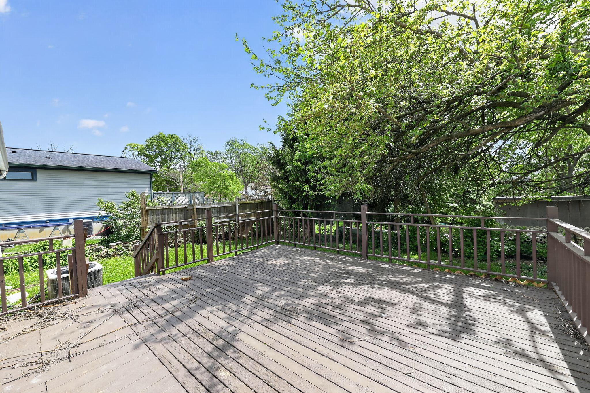 121 E 33rd Street Property Photo 5