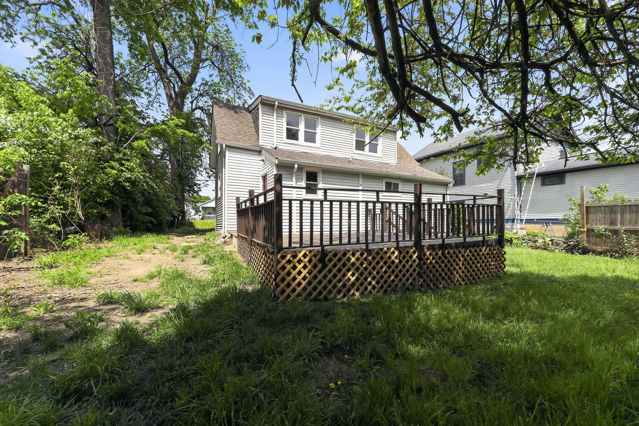 121 E 33rd Street Property Photo 7