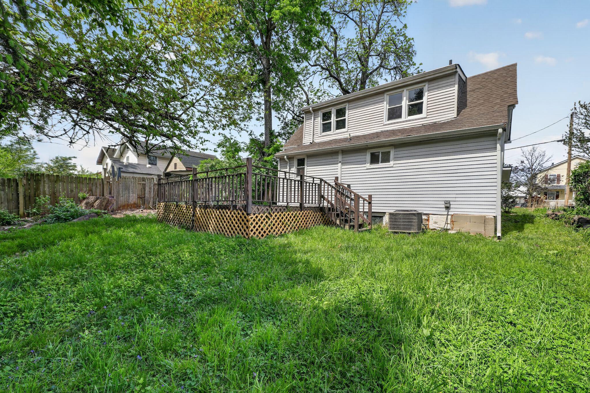 121 E 33rd Street Property Photo 8