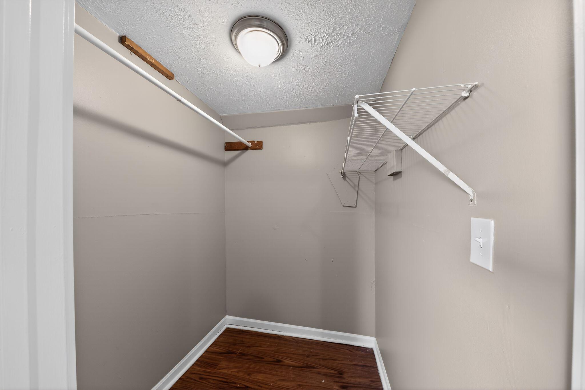 121 E 33rd Street Property Photo 27