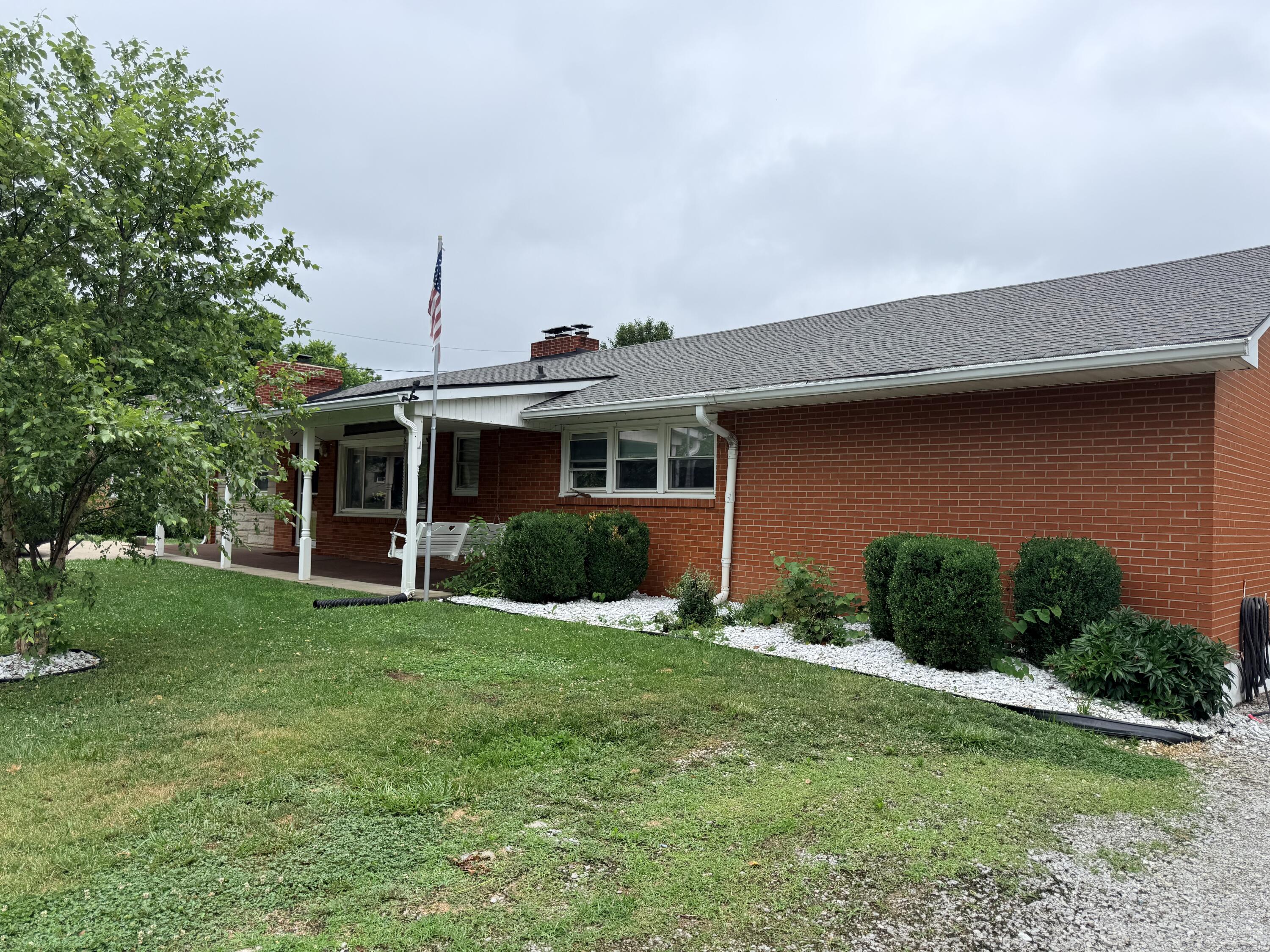 111 Kelly Court Property Photo 3