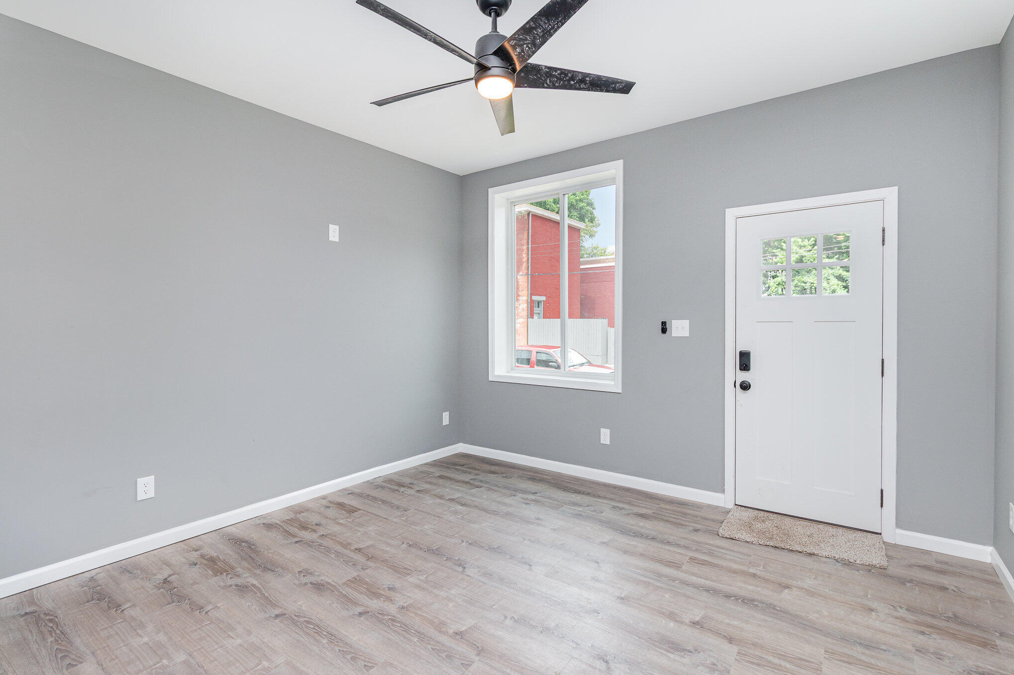 209 Pleasant Street Property Photo 10