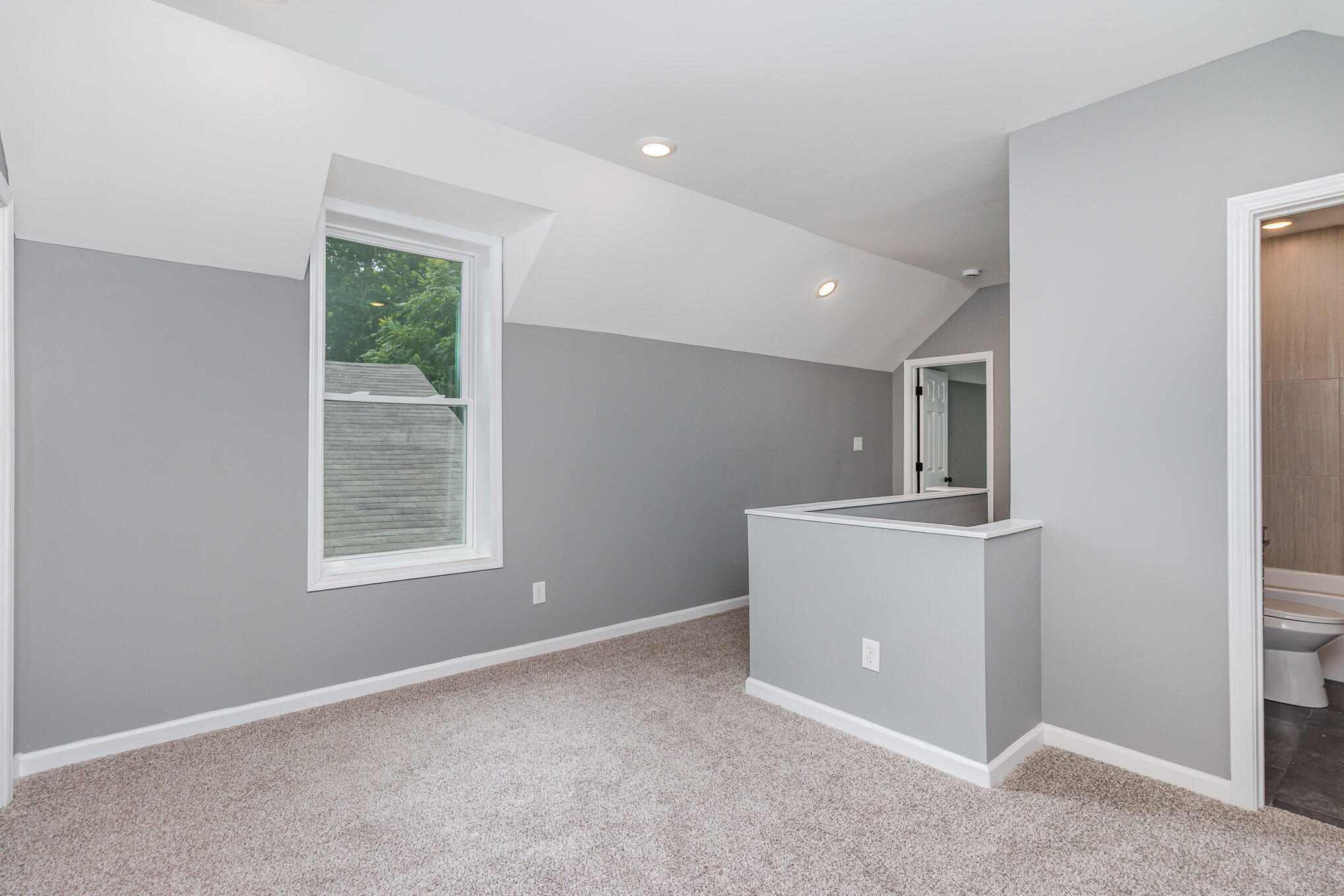 209 Pleasant Street Property Photo 16