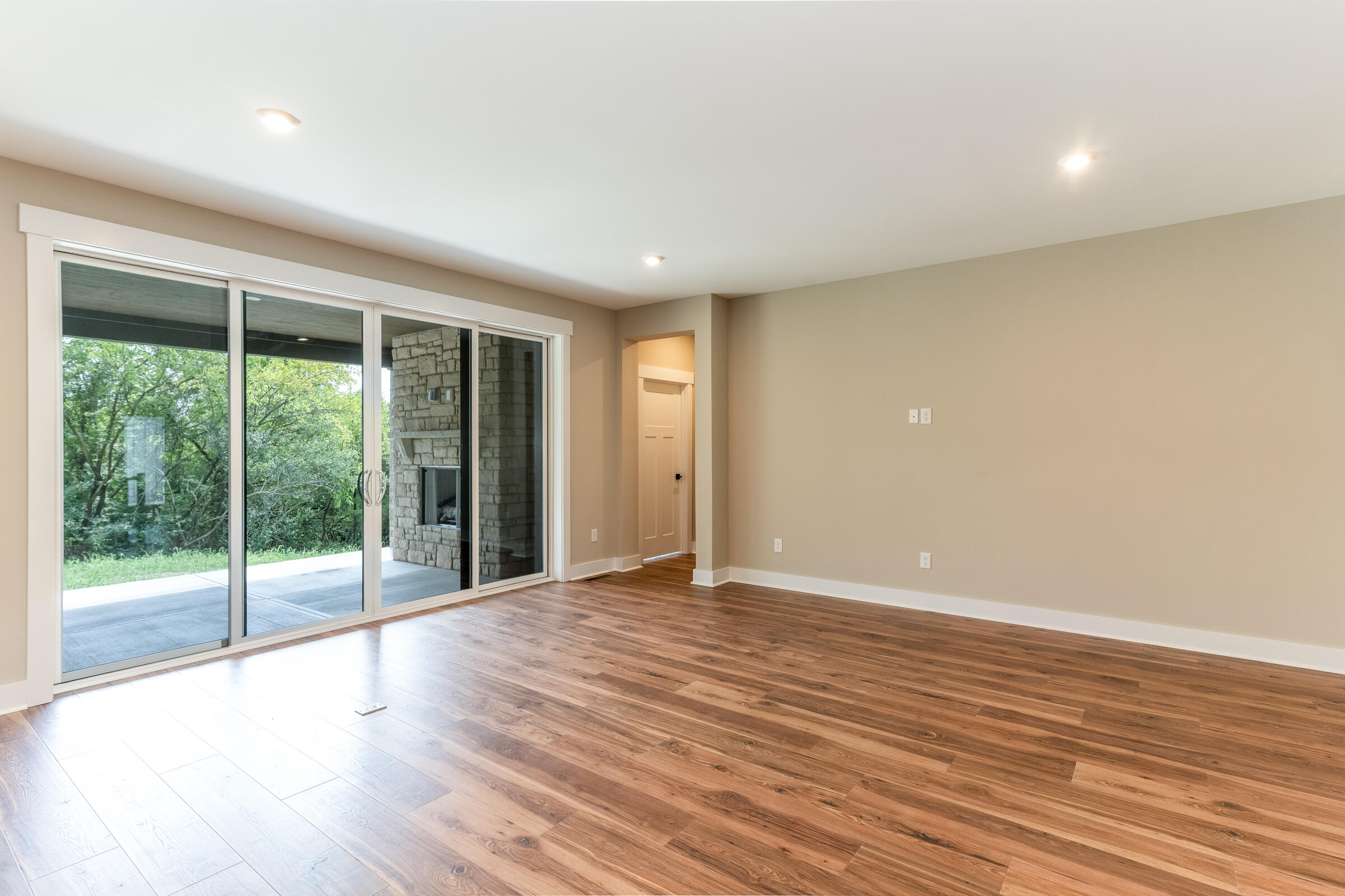 1324 Ferncliff Drive Property Photo 4