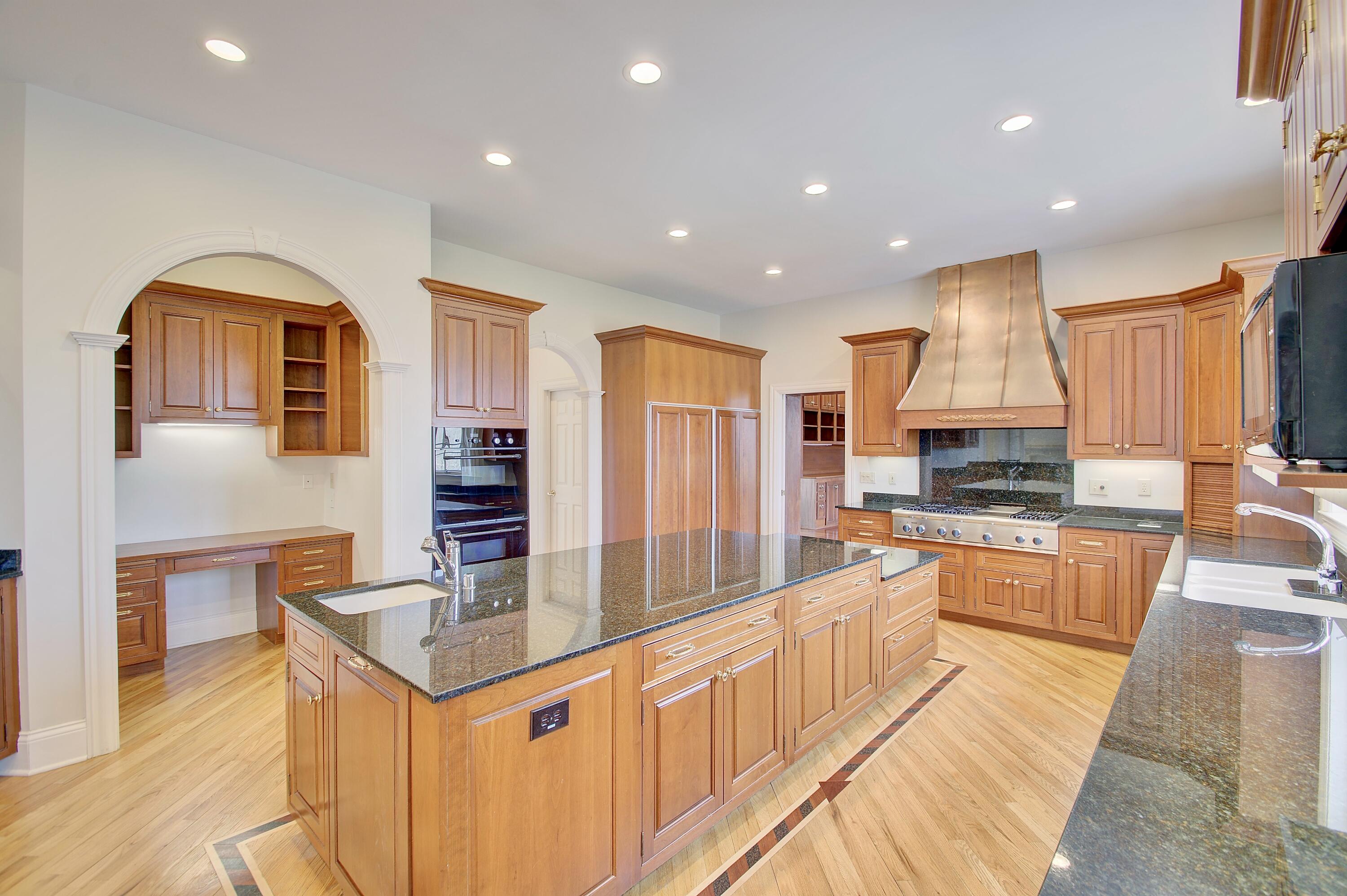 114 W Maple Avenue Property Photo 15