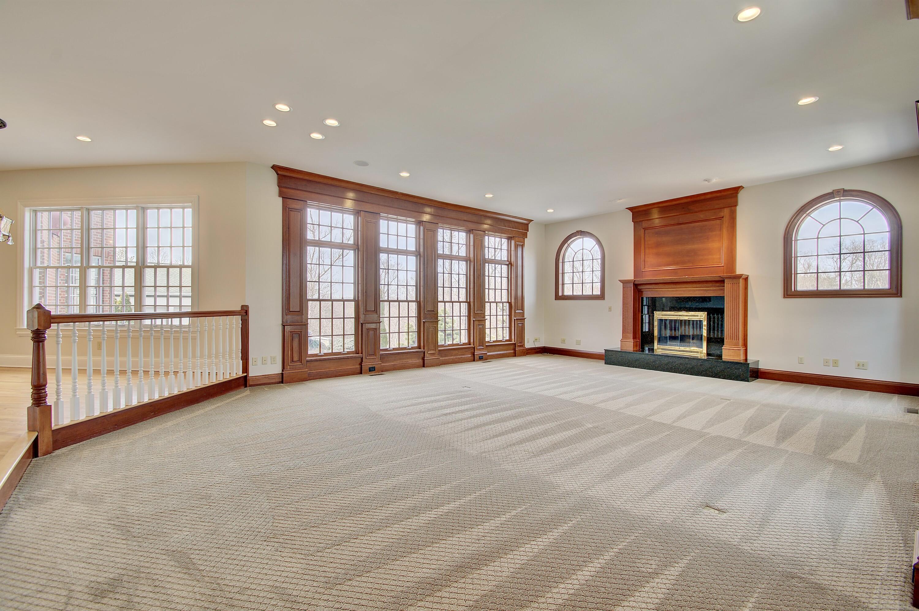 114 W Maple Avenue Property Photo 19