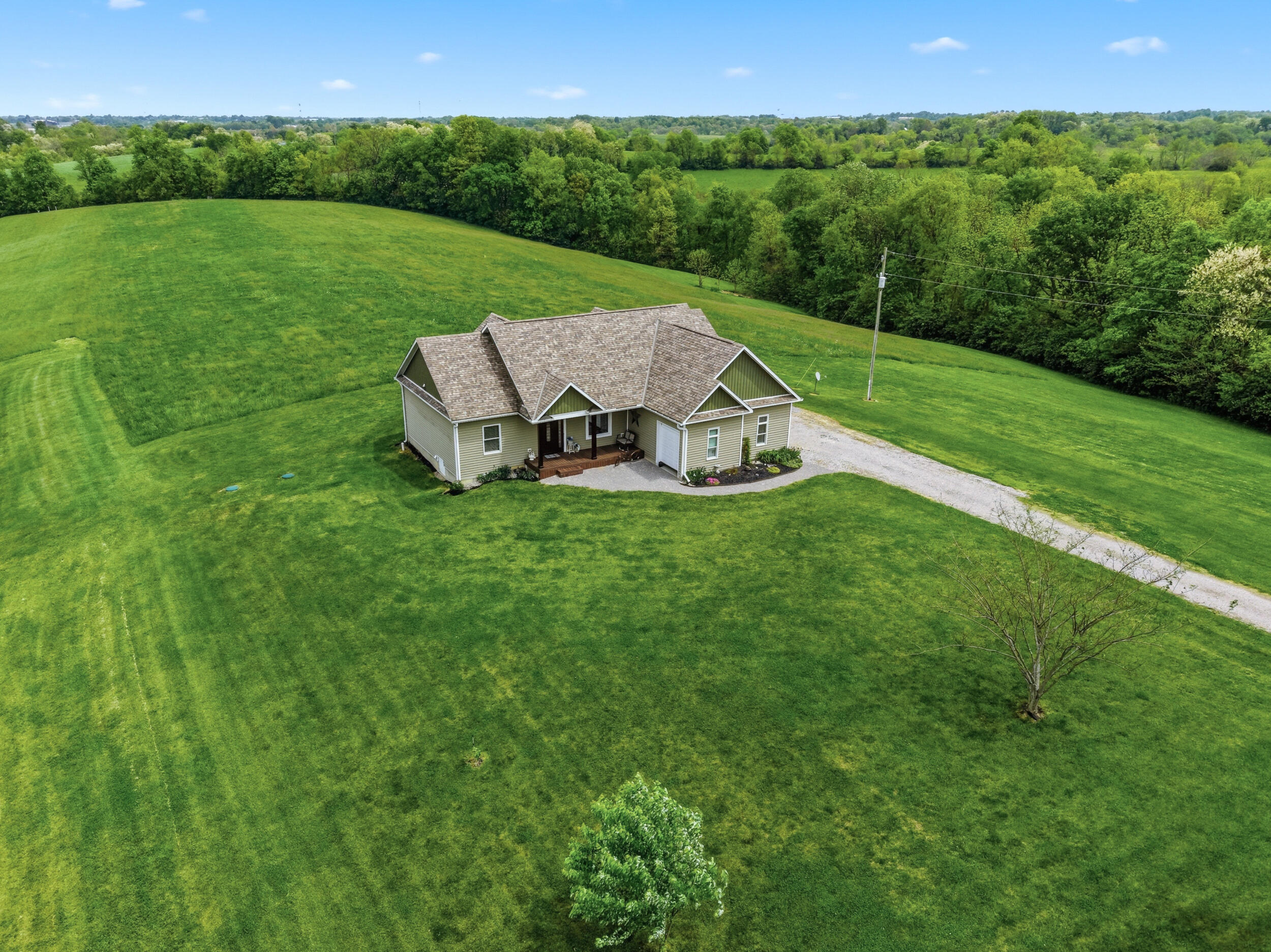 401 Simpson Ridge Road Property Photo 1