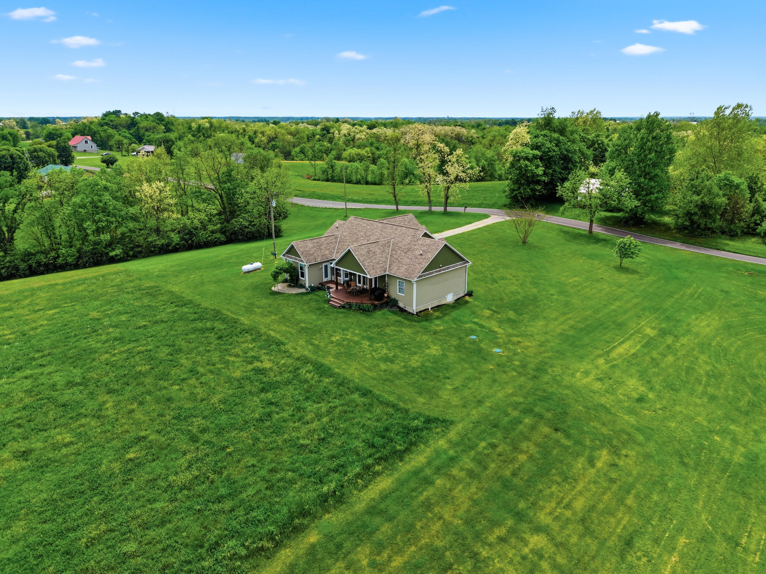 401 Simpson Ridge Road Property Photo 3