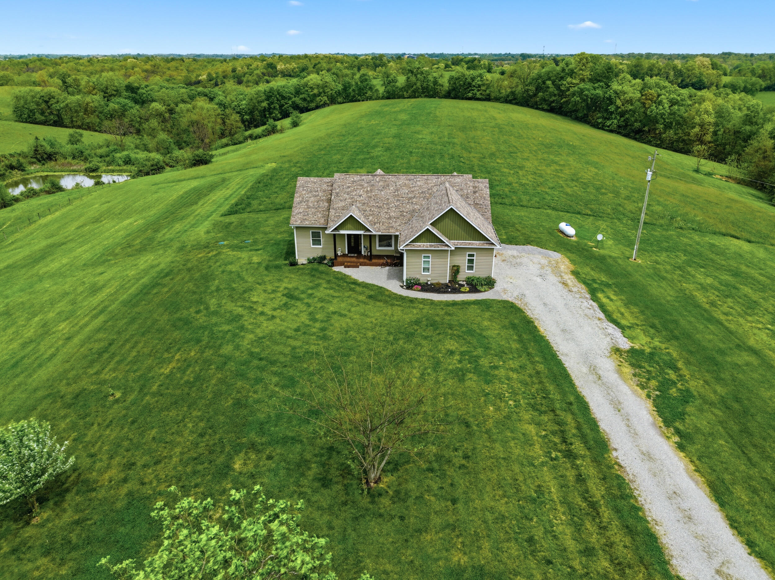 401 Simpson Ridge Road Property Photo 4
