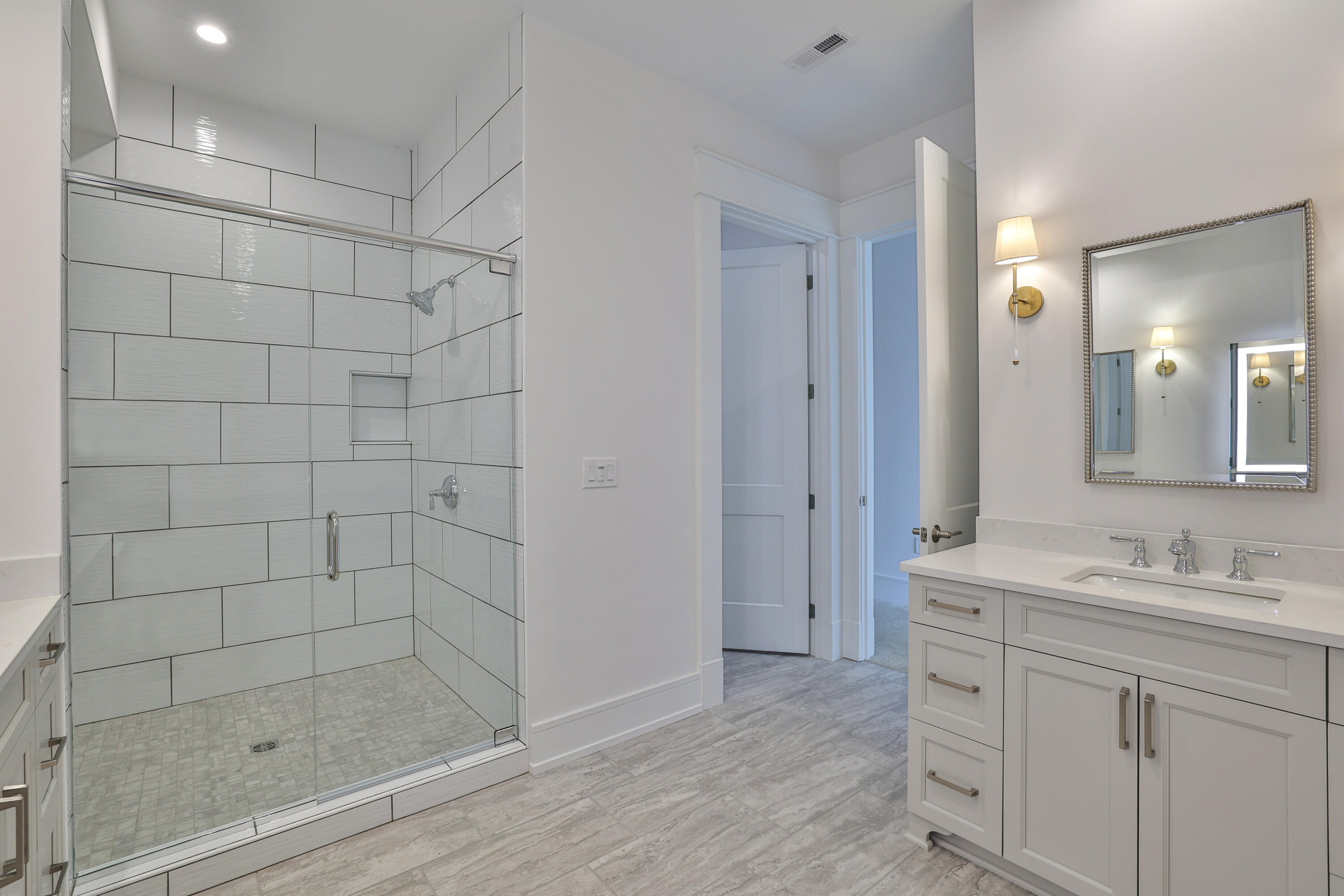 1 Highland Avenue, 203 Property Photo 17