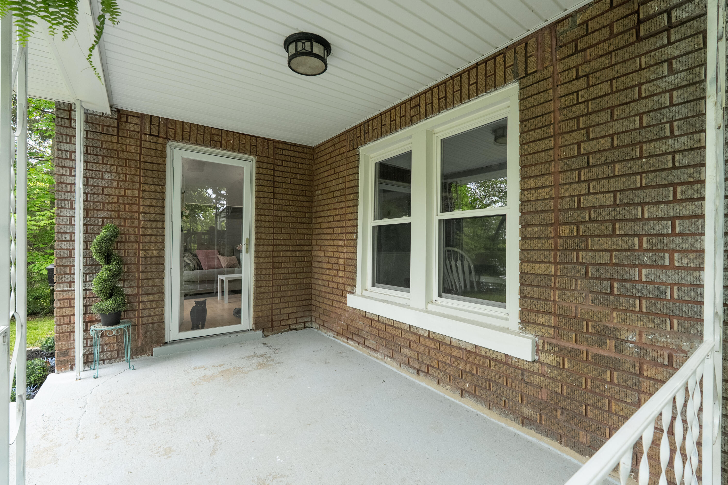 222 Wells Street Property Photo 5