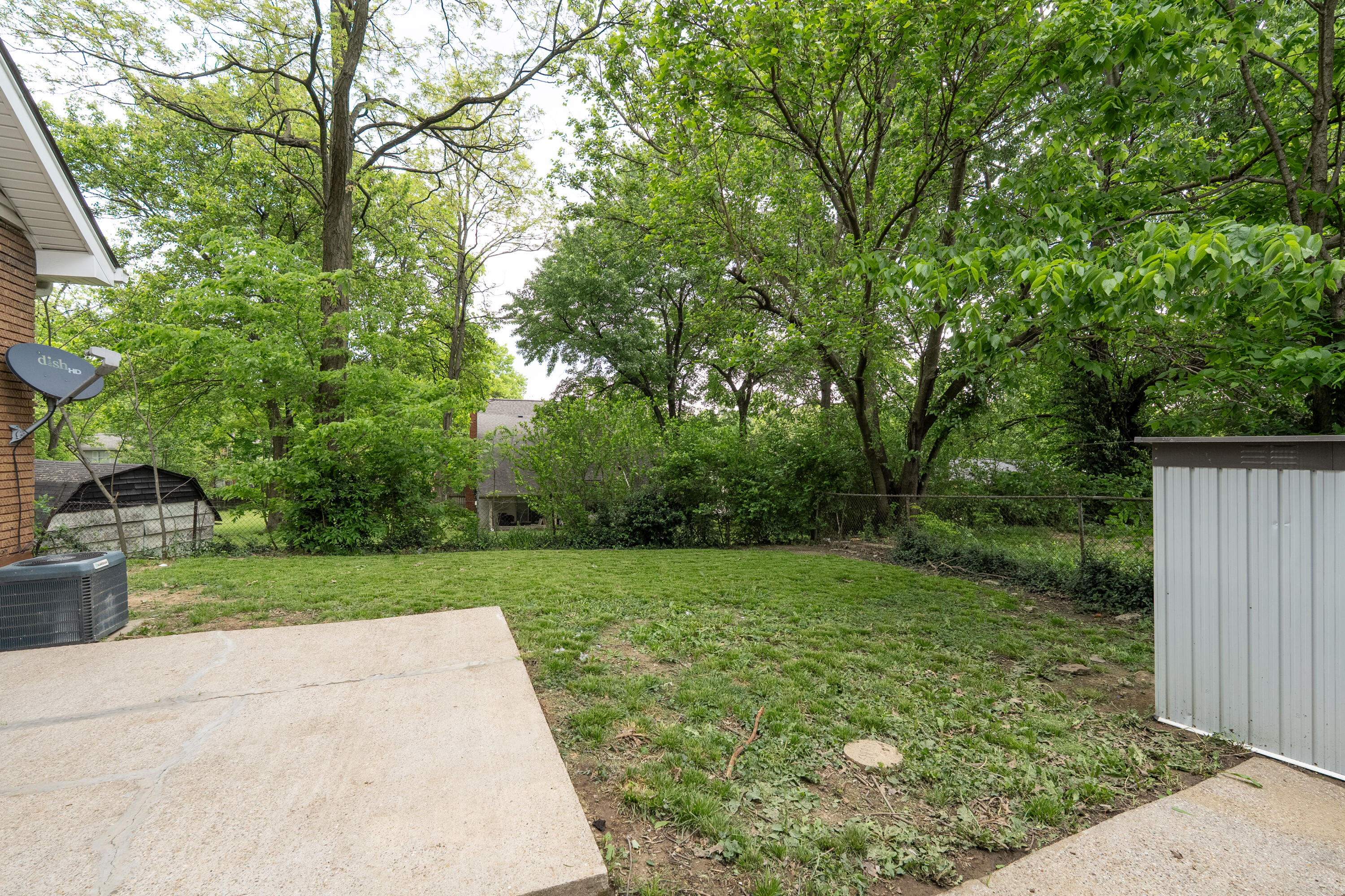 222 Wells Street Property Photo 6