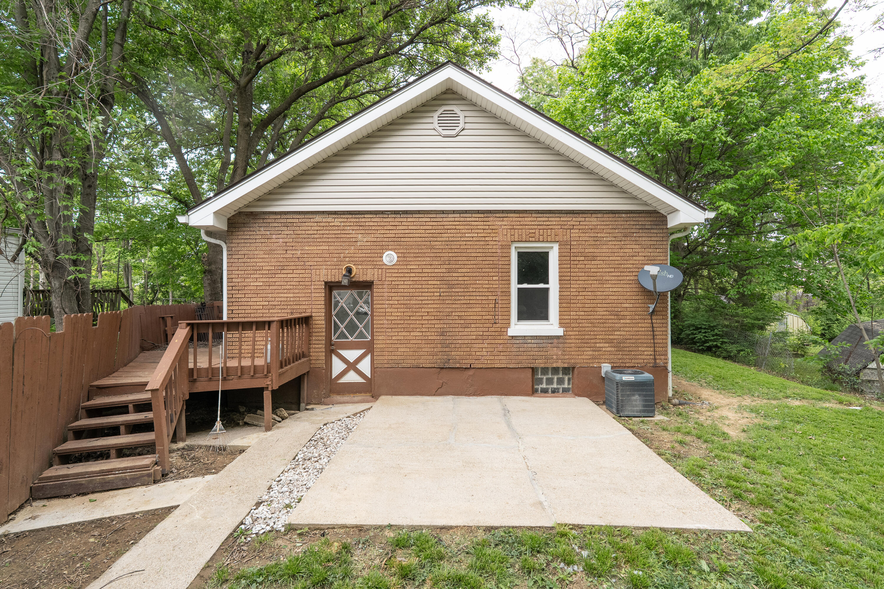 222 Wells Street Property Photo 7