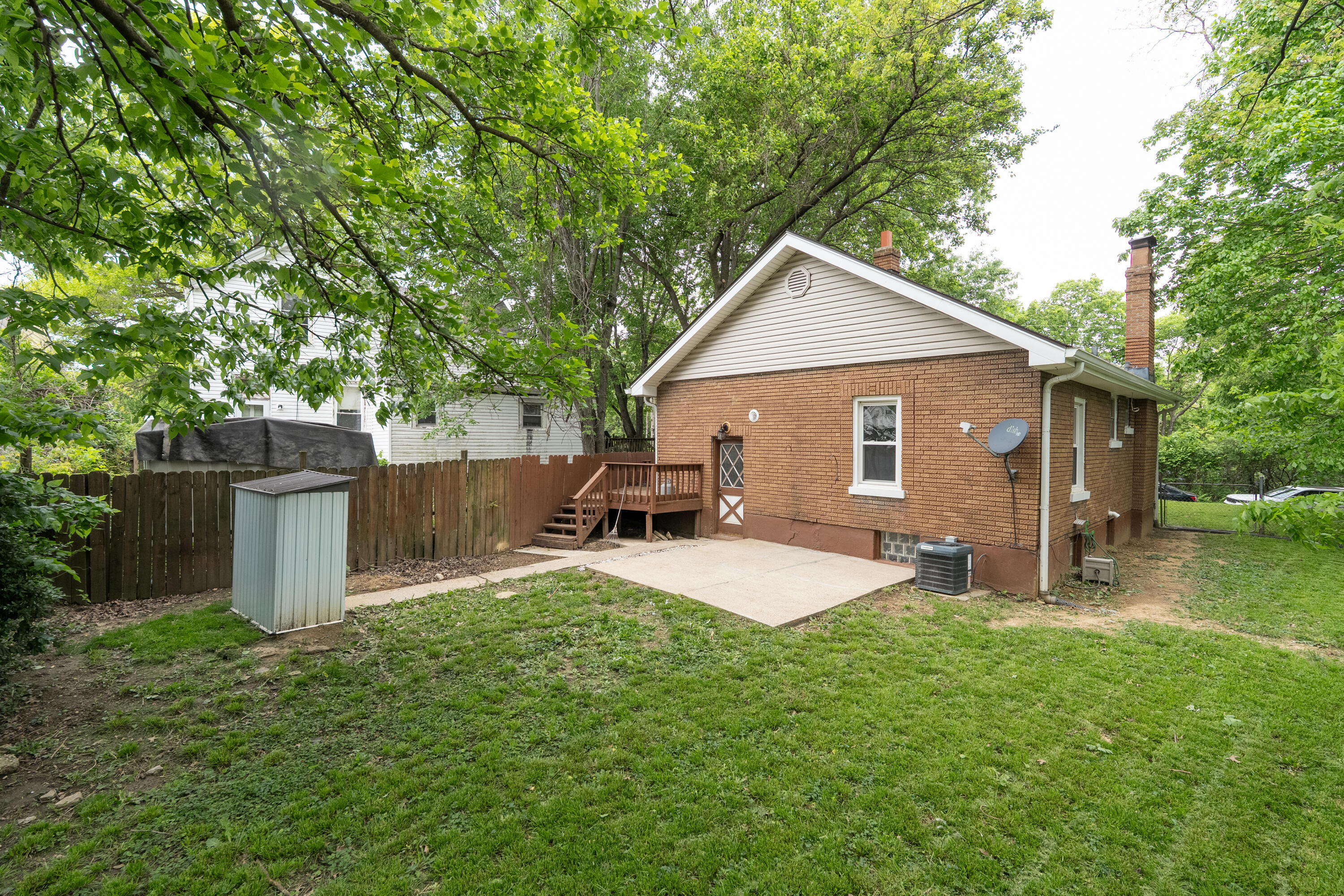 222 Wells Street Property Photo 8