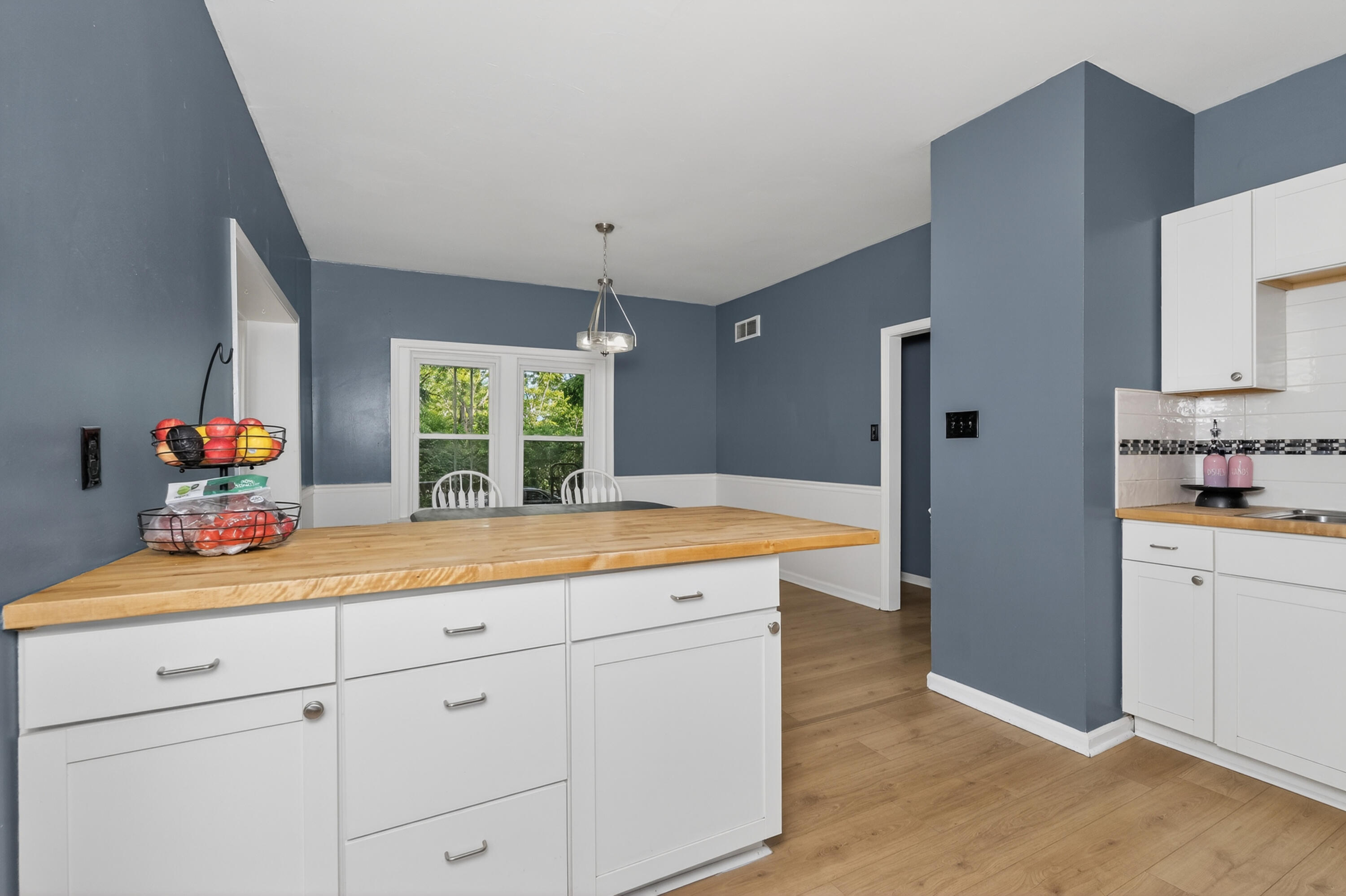 222 Wells Street Property Photo 15