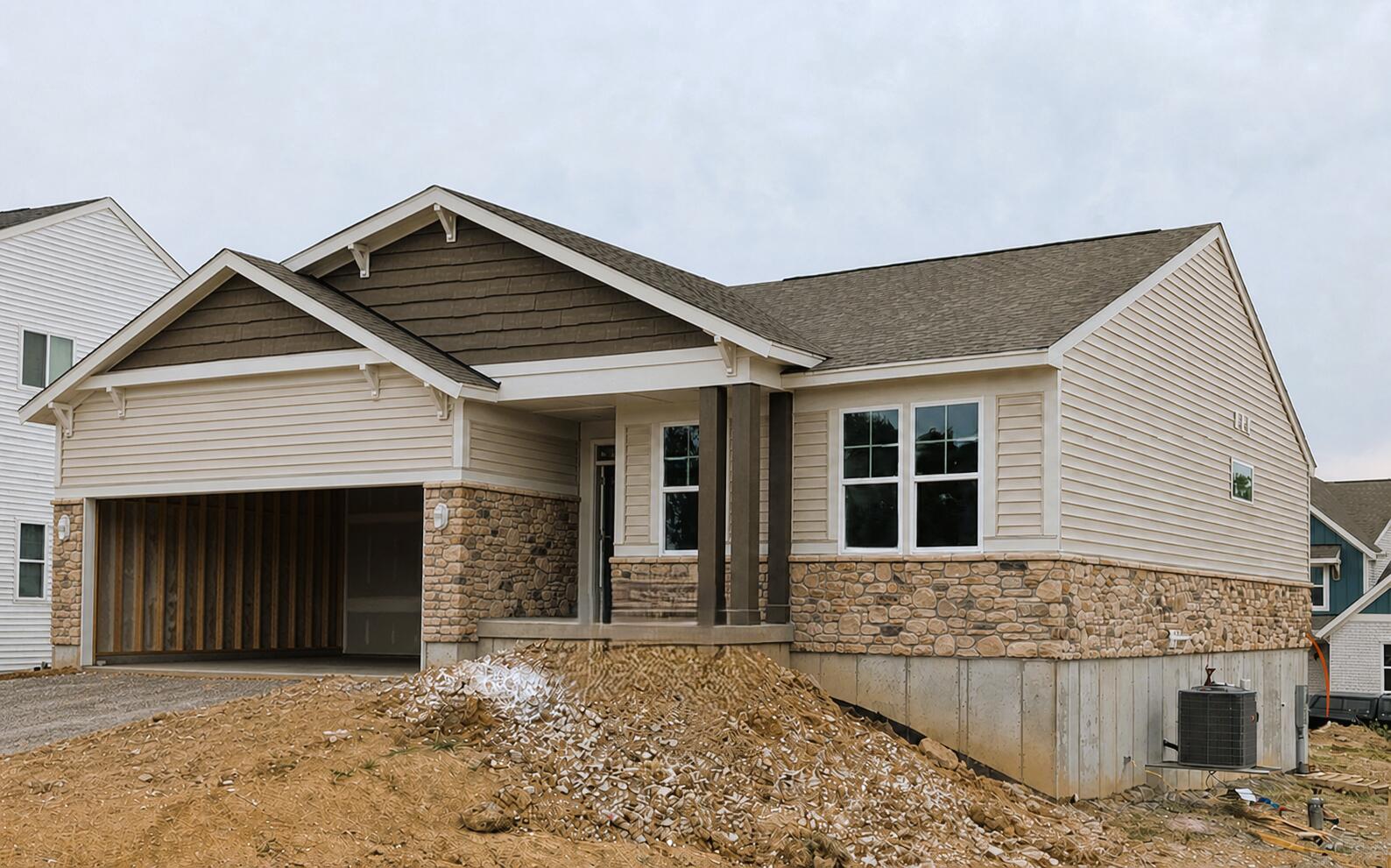 6938 Green Isle Lane Property Photo 1