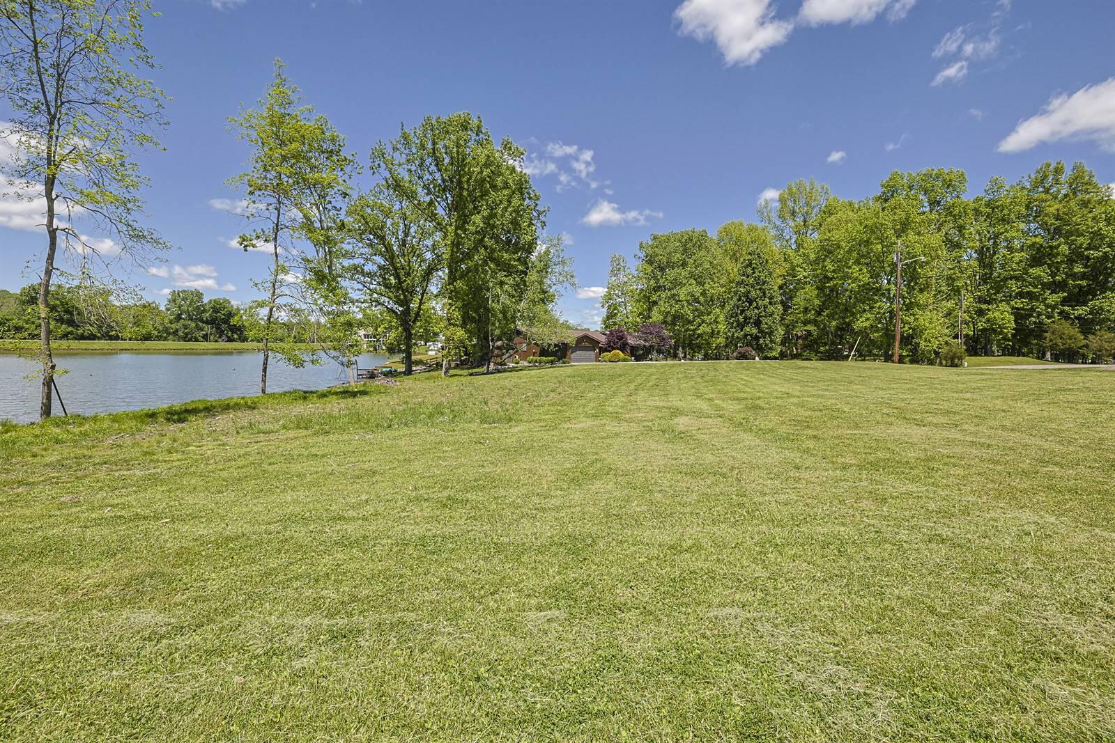 380 Whippoorwill Lane Property Photo 3