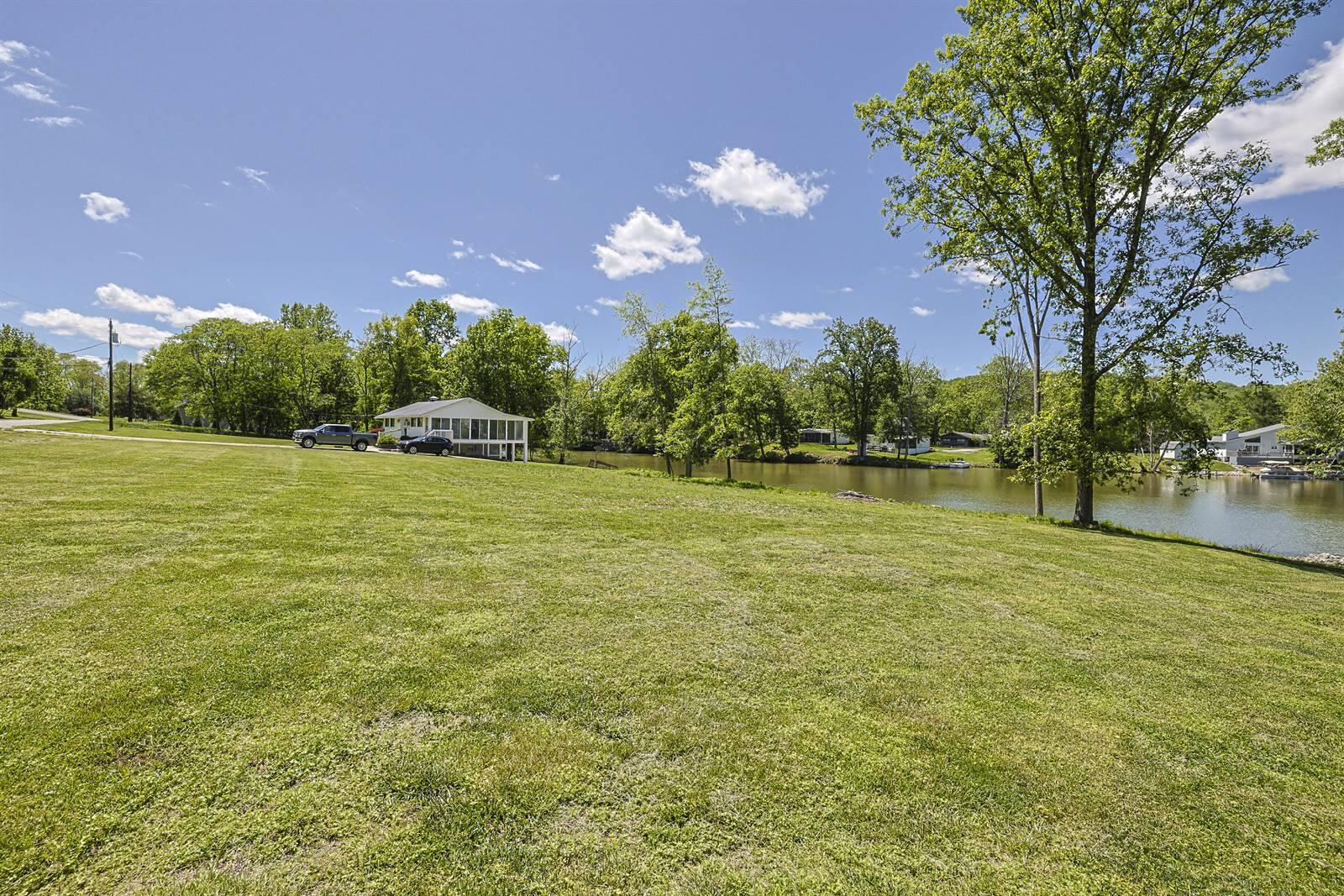 380 Whippoorwill Lane Property Photo 6