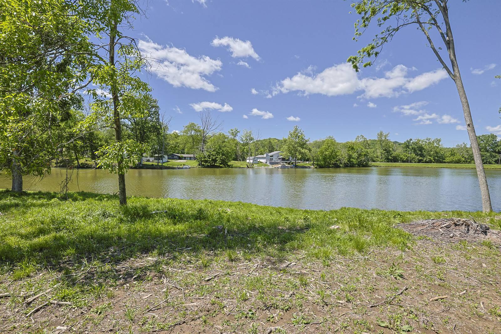 380 Whippoorwill Lane Property Photo 8