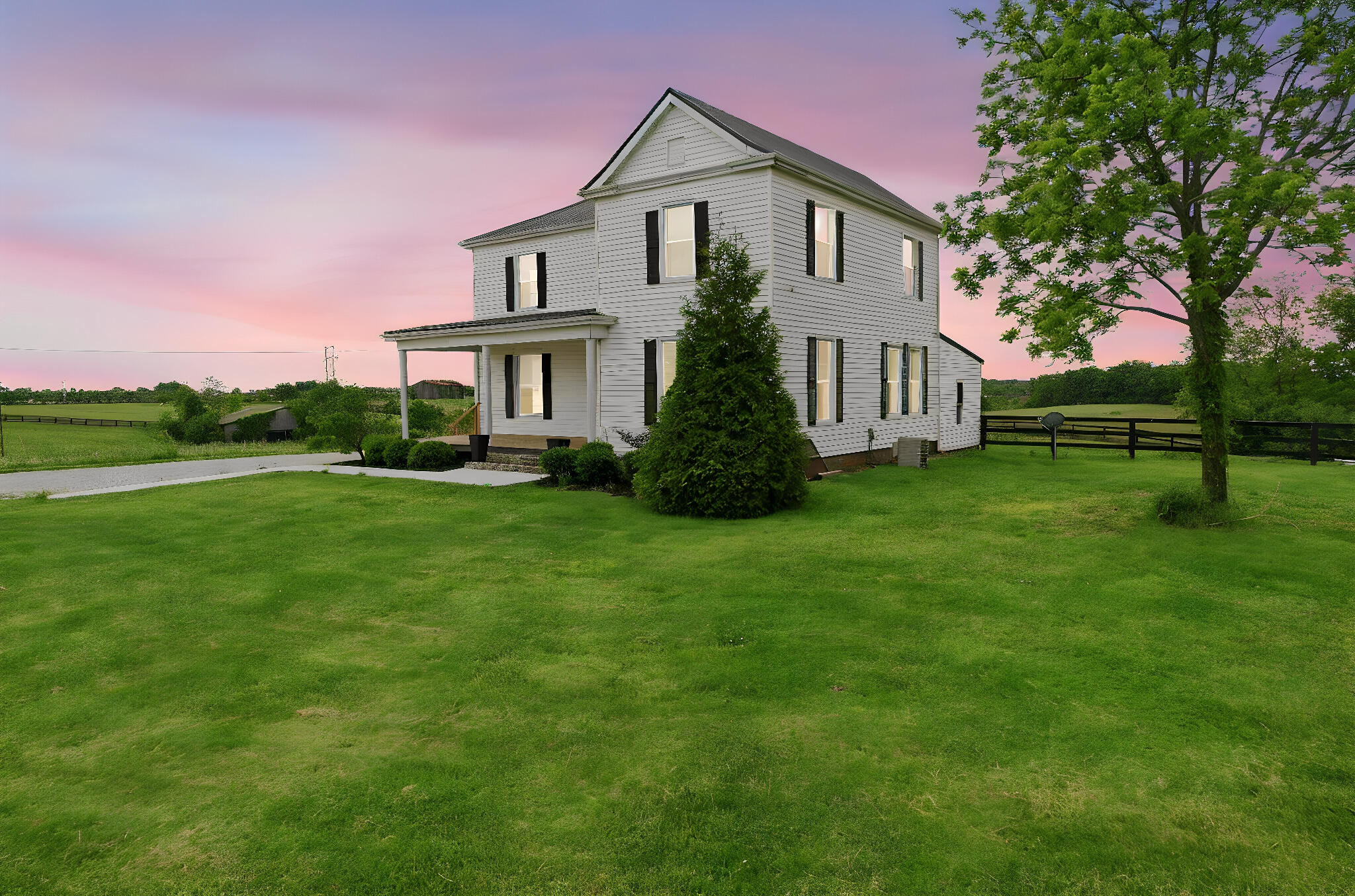 132 W Maple Leaf Road Property Photo 2