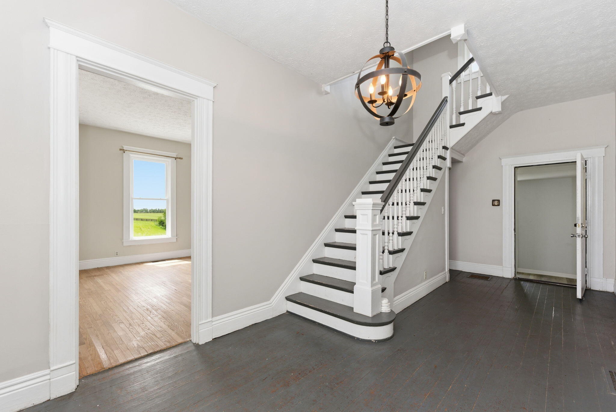132 W Maple Leaf Road Property Photo 5