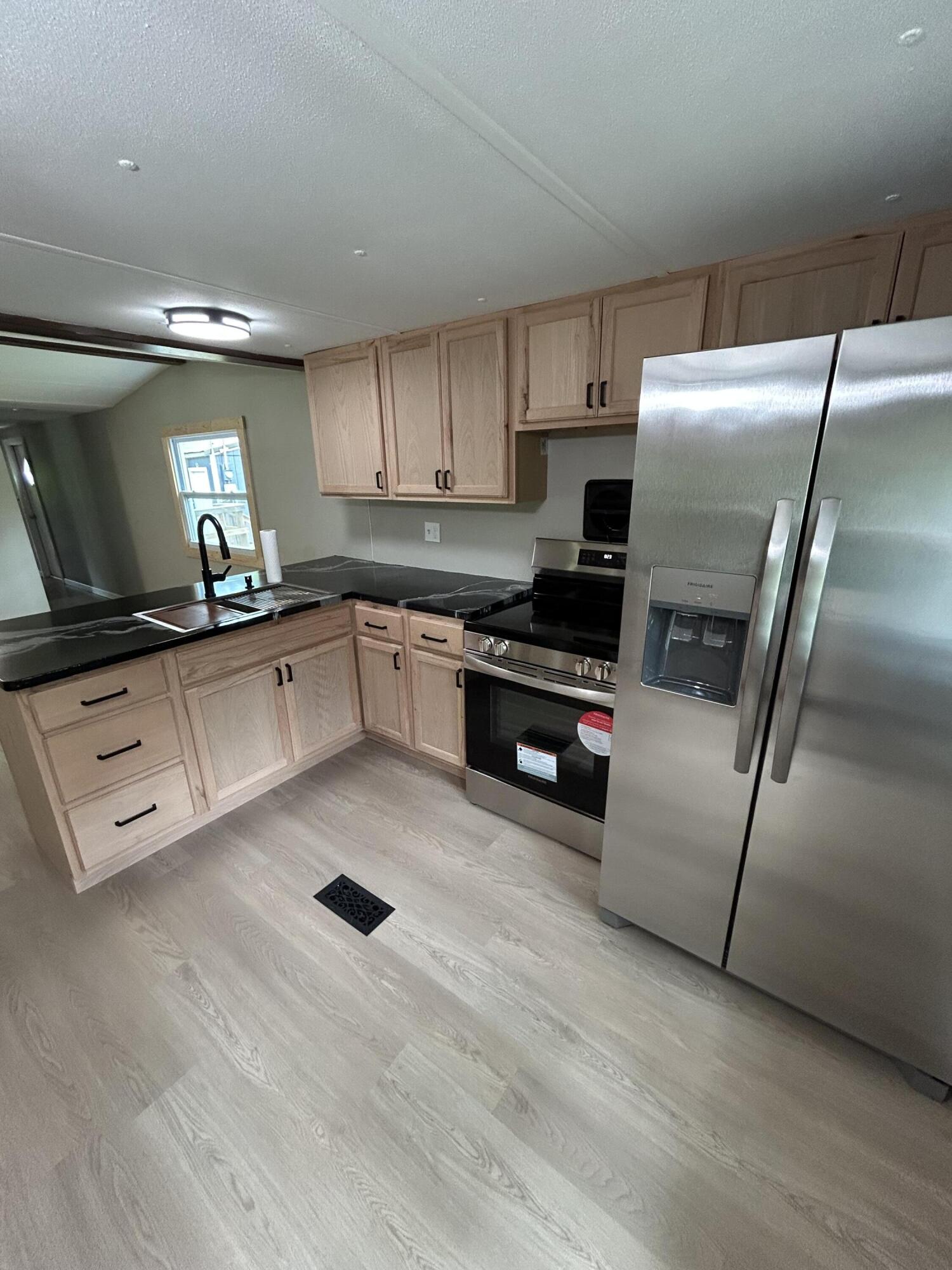 635 River Road Property Photo 13