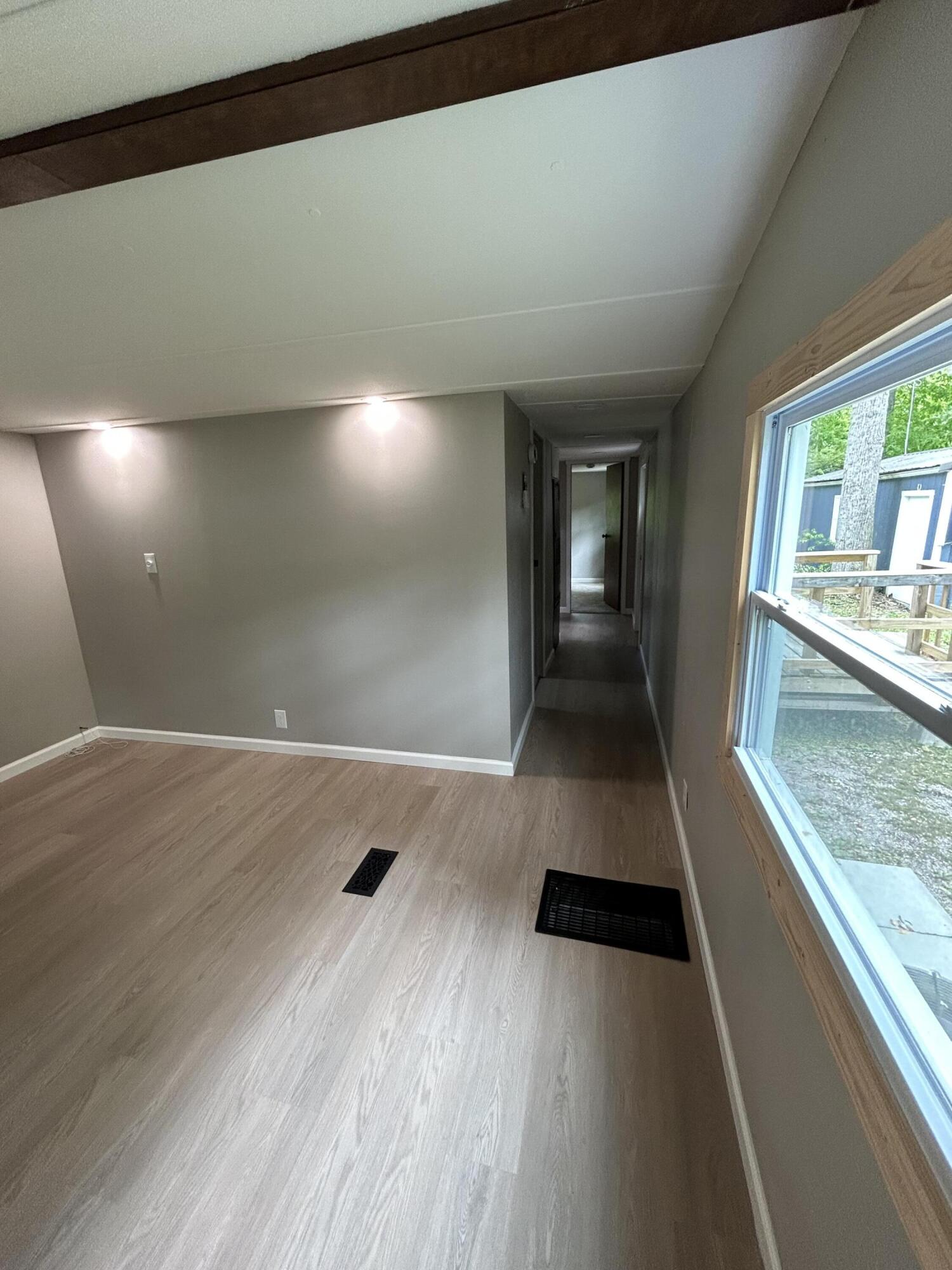 635 River Road Property Photo 17